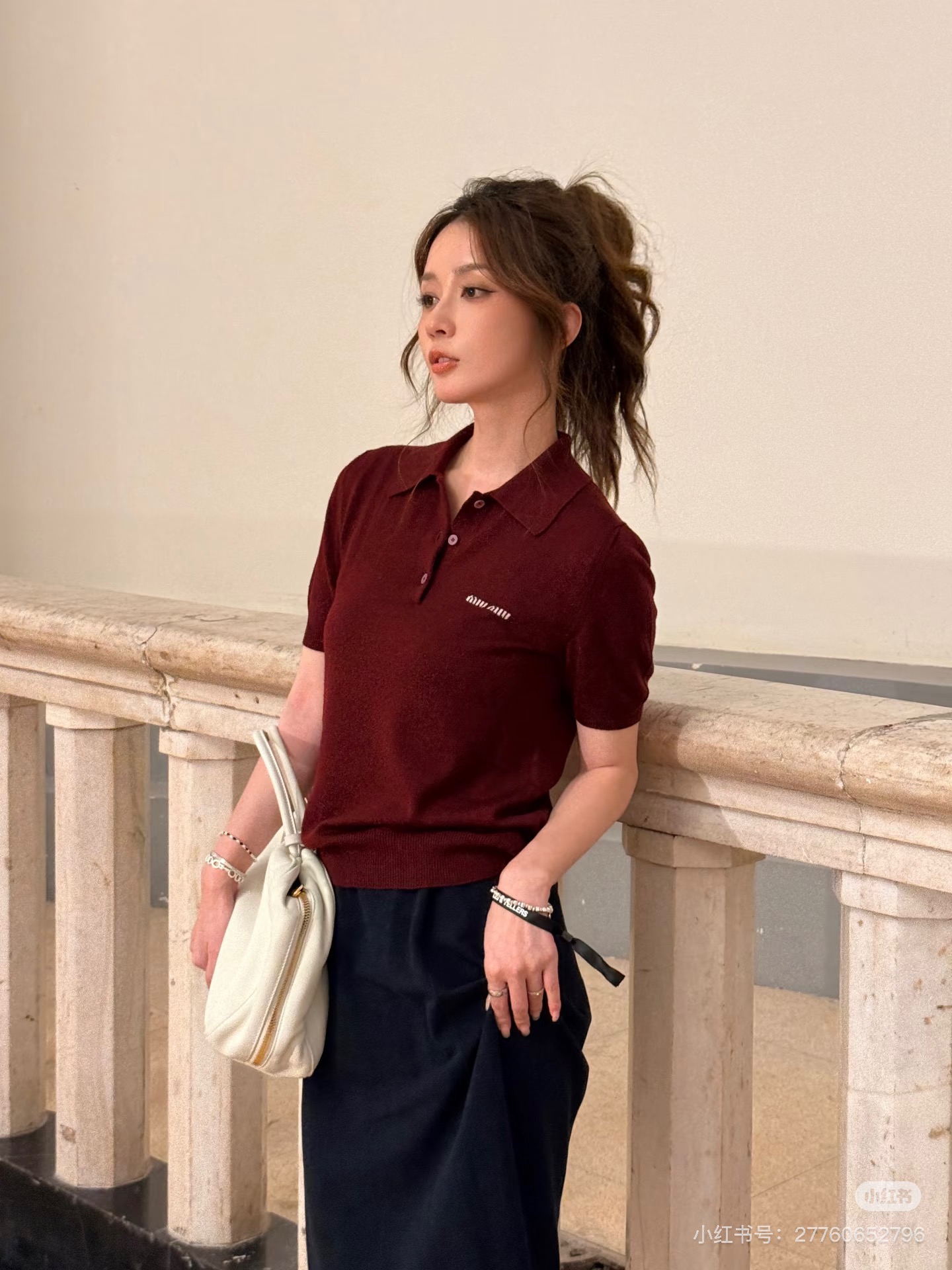 미우미우(MIU MIU) 로고 자수 크롭 울 폴로 니트 상의 의류