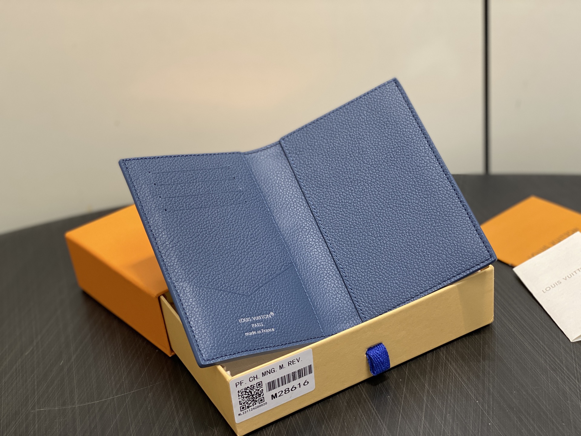 [Louis Vuitton] LV 루이비통 다모플라주 모자이크 패스포트 (블루) 여권 케이스 지갑