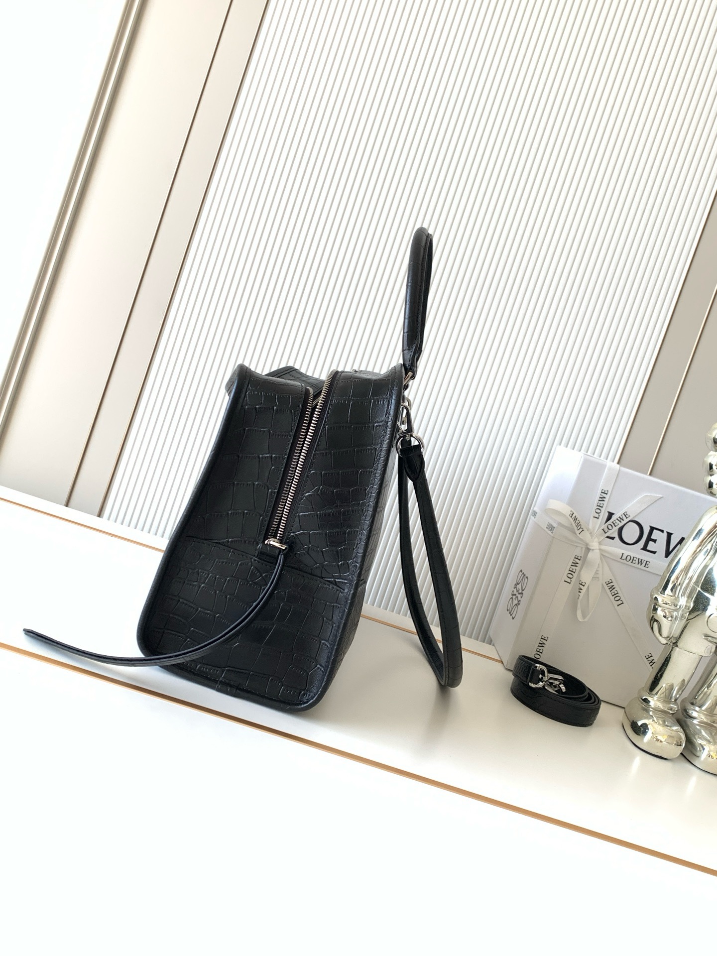 Loewe 로에베 아마조나(Amazona) 180 라지 핸드백 (블랙/크로커다일 패턴) 가방