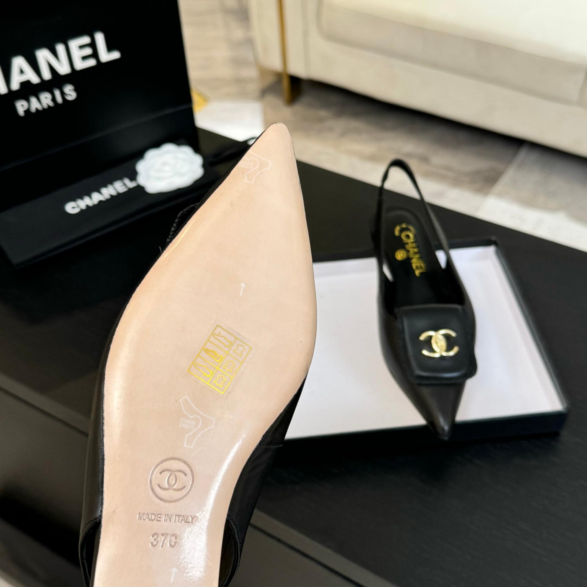 샤넬(CHANEL) 포인티드 슬링백 샌들 신발