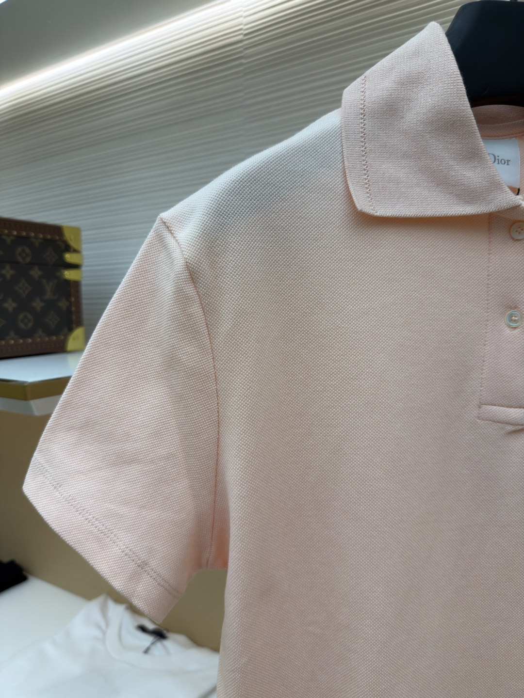 디올(DIOR) 메달리온 로고 자수 반팔 폴로 티셔츠 상의 의류