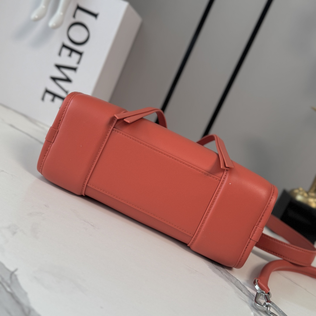 [Loewe] 로에베 Amazona 아마조나 180 소프트 카프스킨 스몰 백 가방