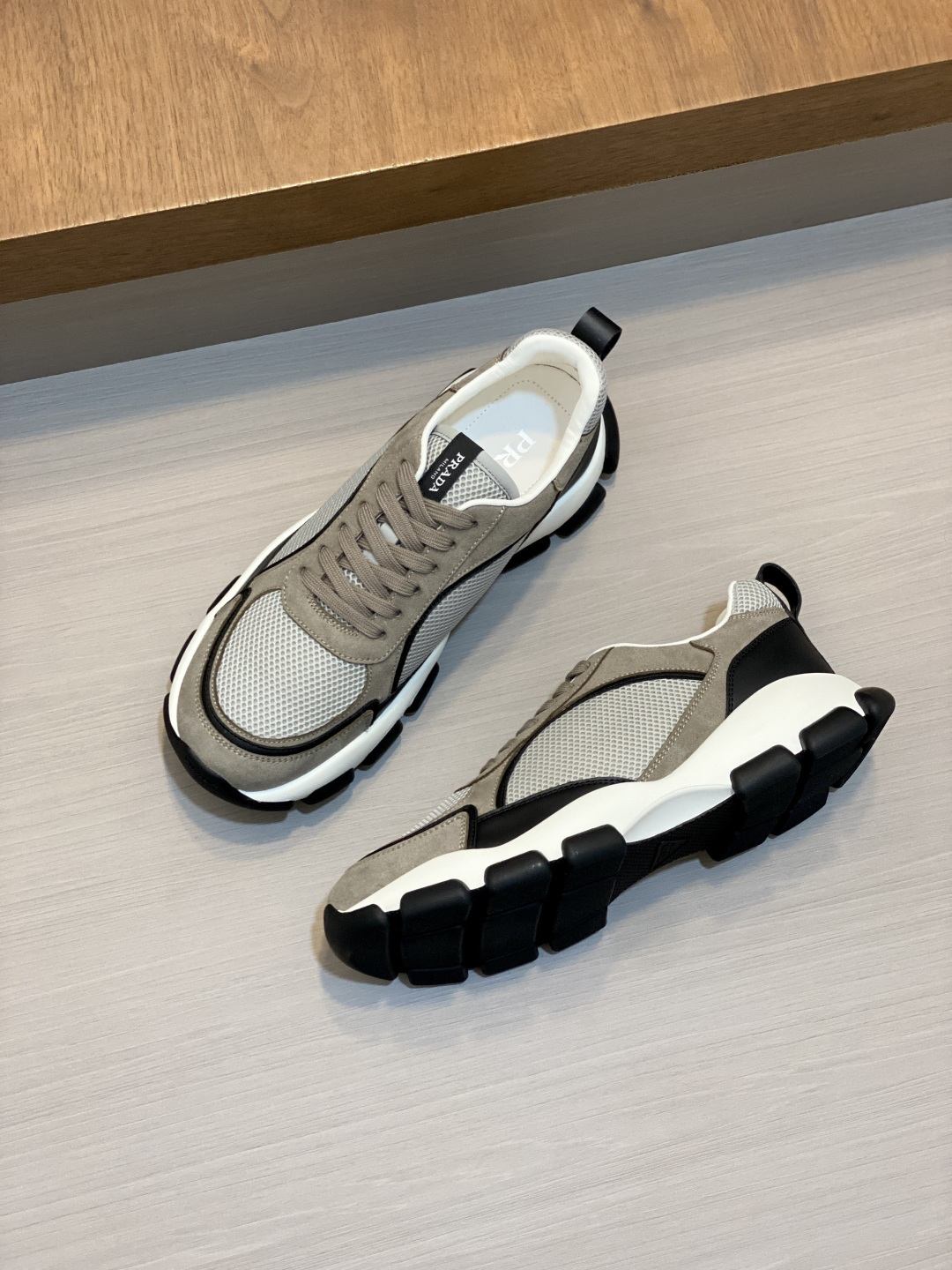 [Prada] 프라다 Montecarlo Re-Edition 레더 스니커즈 신발