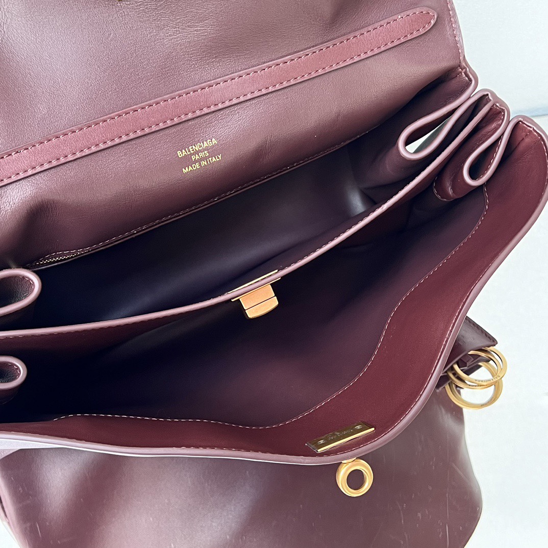 BALENCIAGA 발렌시아가 Rodeo 로데오 미디엄 핸드백 (안코라 레드 / 골드 하드웨어) 가방