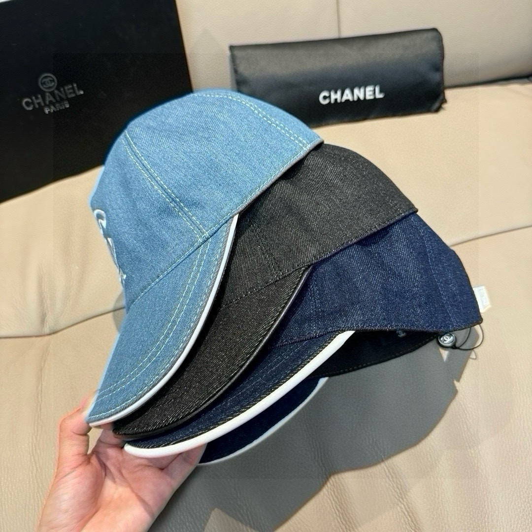 샤넬(CHANEL) 데님 로고 볼캡 모자