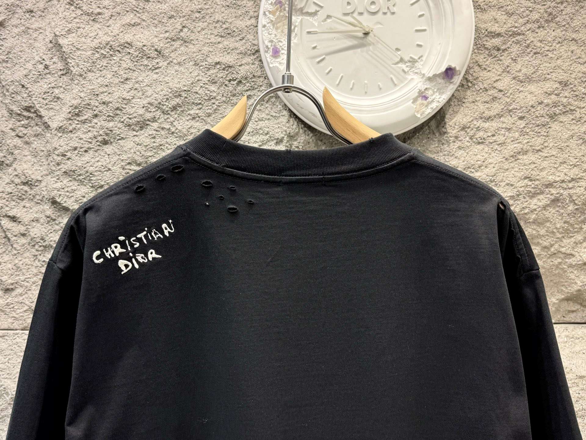 디올(DIOR) 카툰 디스트로이드 반팔 티셔츠 상의 의류