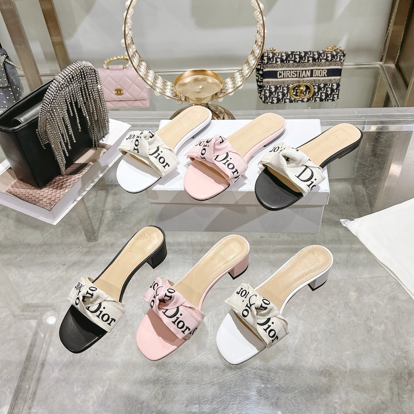 디올(DIOR) 리본 미들힐 슬리퍼 신발