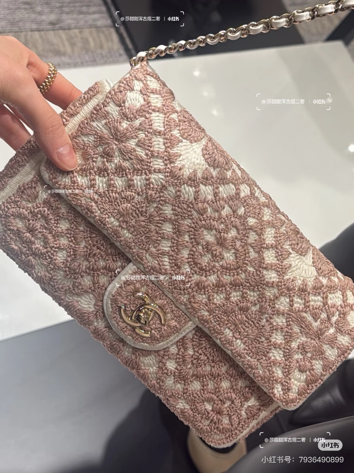 [Chanel] 샤넬 26P 카멜리아 크로셰 미디움 (핑크) 가방