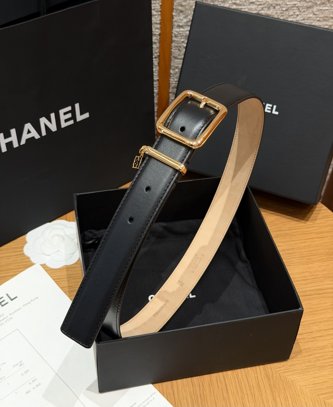 샤넬(CHANEL) 카프스킨 브라스 핀 골드 버클 벨트