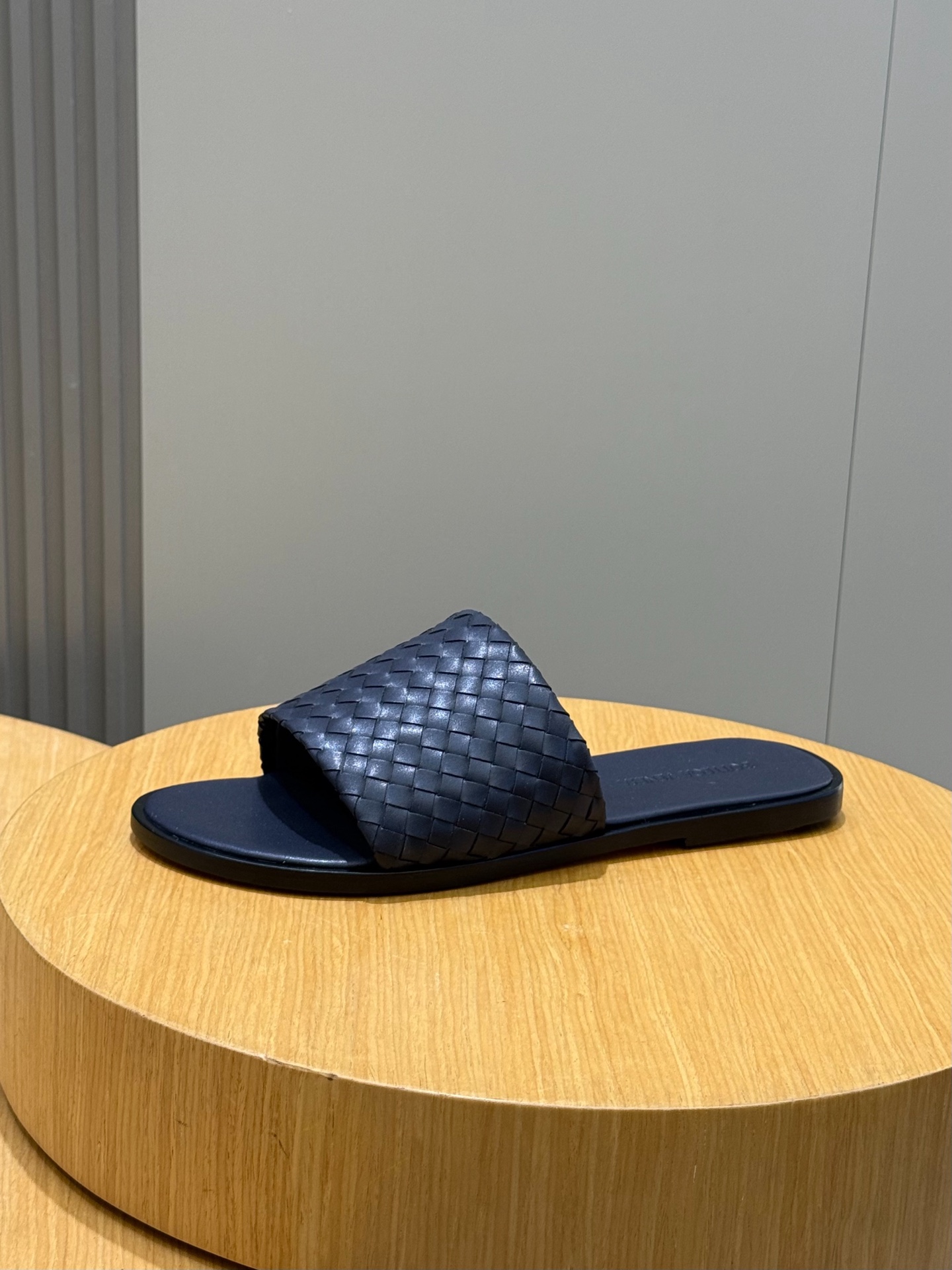 [Bottega Veneta] BV 보테가 베네타 맨즈 웨이브 Intrecciato 인트레치아토 레더 슬라이드 슬리퍼 신발