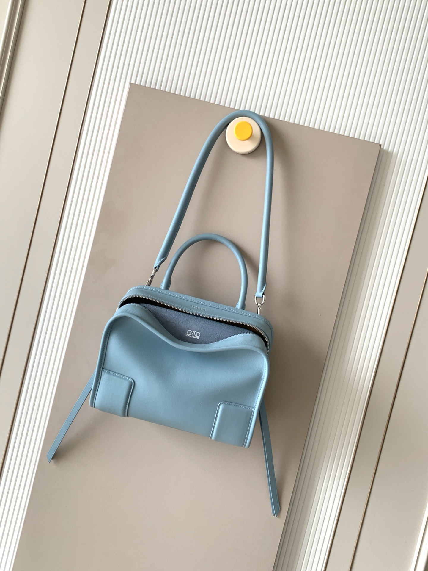 Loewe 로에베 아마조나(Amazona) 180 스몰 핸드백 (아이스 블루) 가방