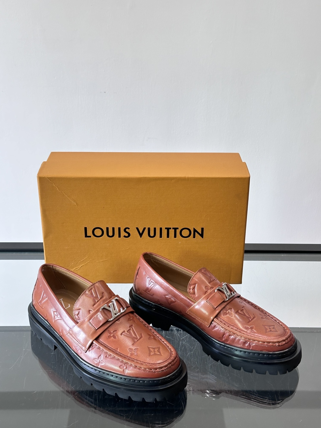 [Louis Vuitton] LV 루이비통 모노그램 레더 로퍼 구두 신발