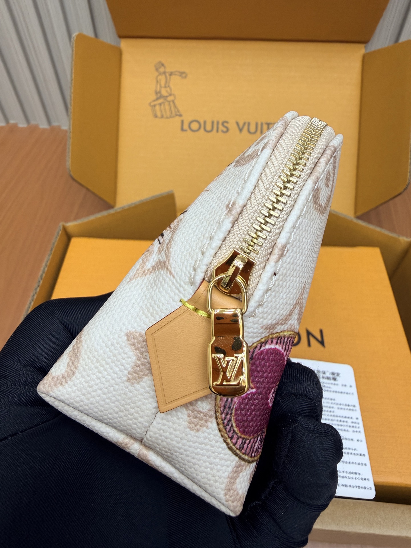 [Louis Vuitton] LV 루이비통 M28956 프리미엄 올 스틸 체인 월렛 / 미니백 파우치백 가방