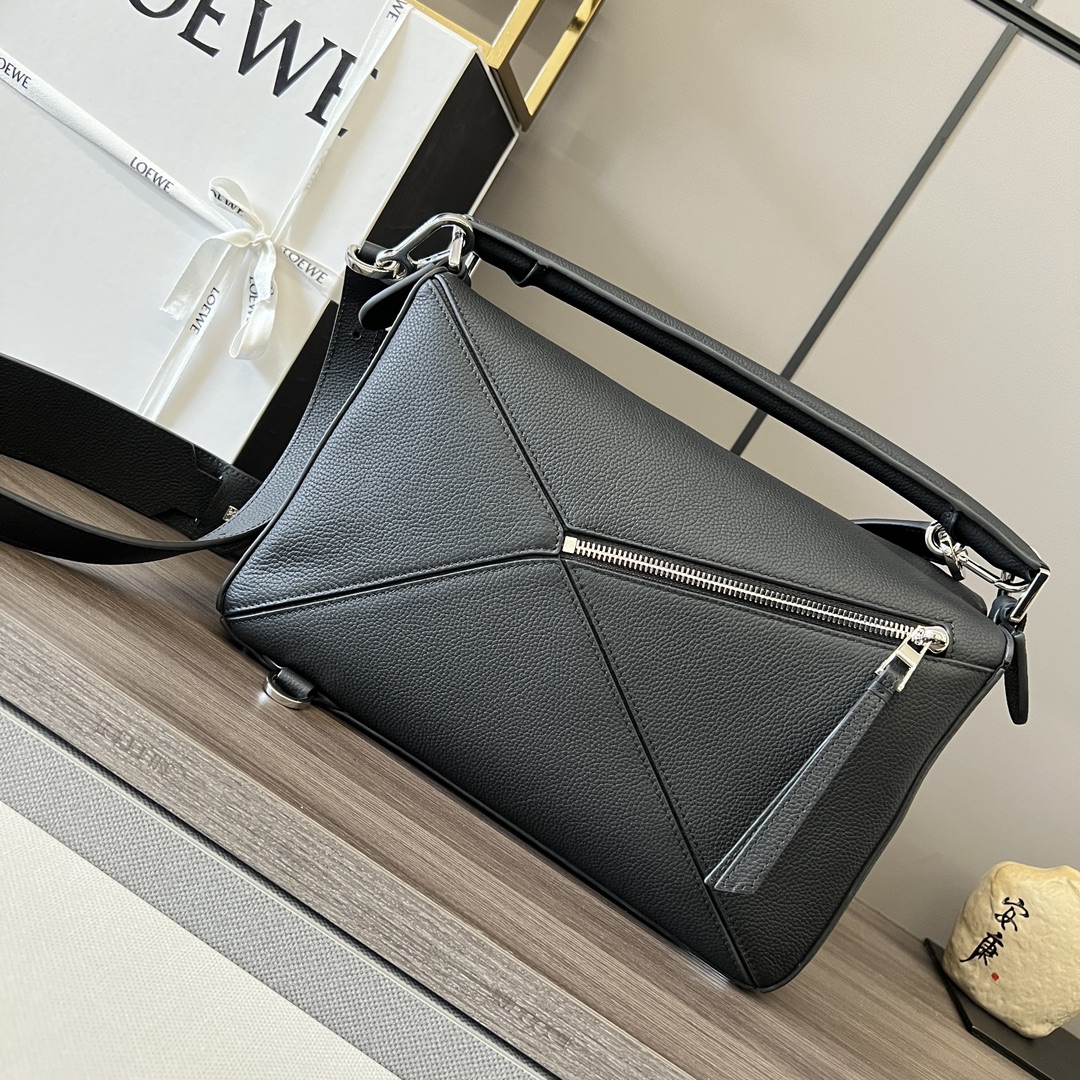 Loewe Puzzle Edge 로에베 퍼즐 라지 백 가방