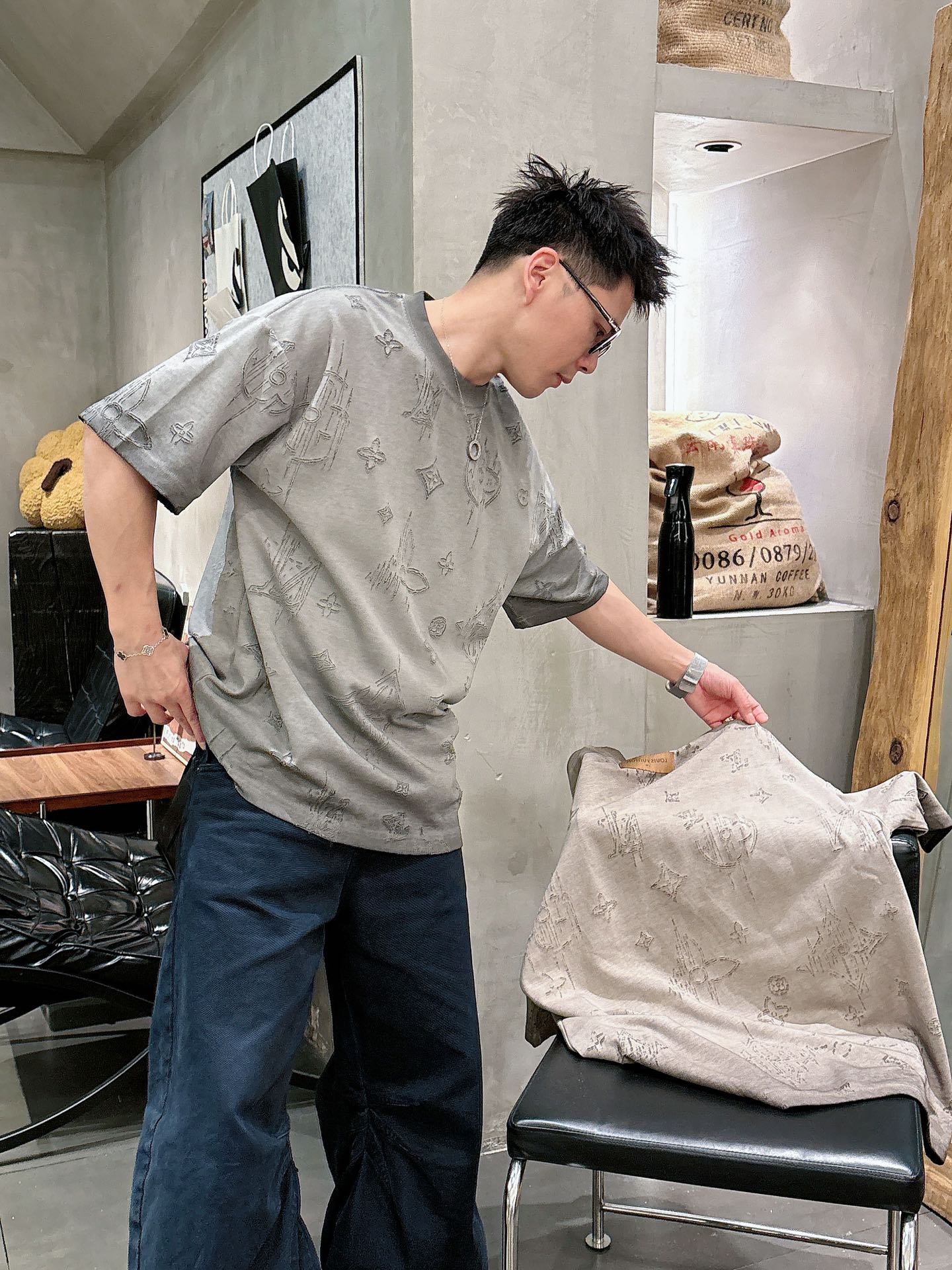 루이비통(LV) 로고 자카드 반팔 티셔츠 상의 의류