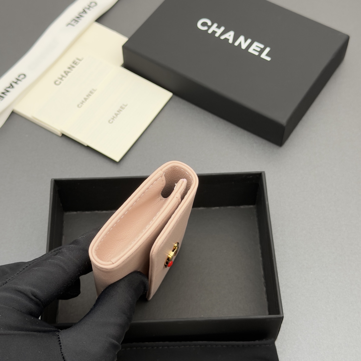 [Chanel] 샤넬 메탈 로고 스냅 카드 지갑