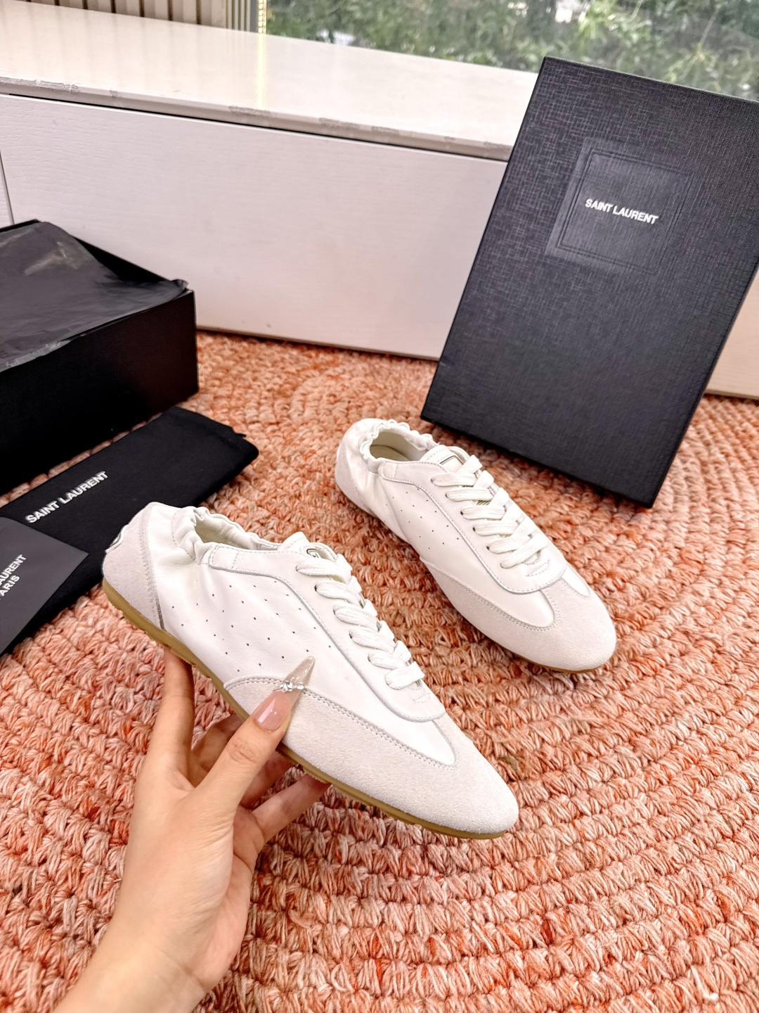 생로랑(YSL) 투웨이 플랫 스니커즈 신발