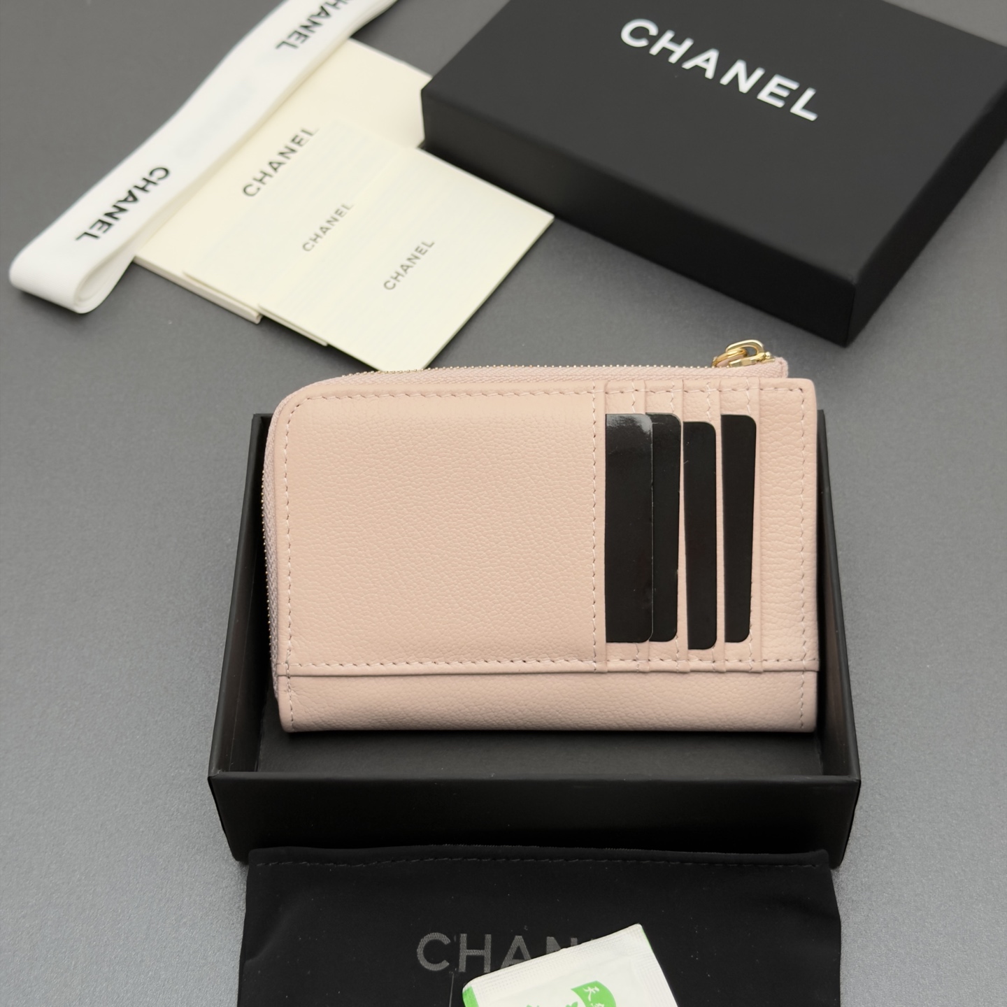 [Chanel] 샤넬 메탈 로고 지퍼 카드/코인 지갑