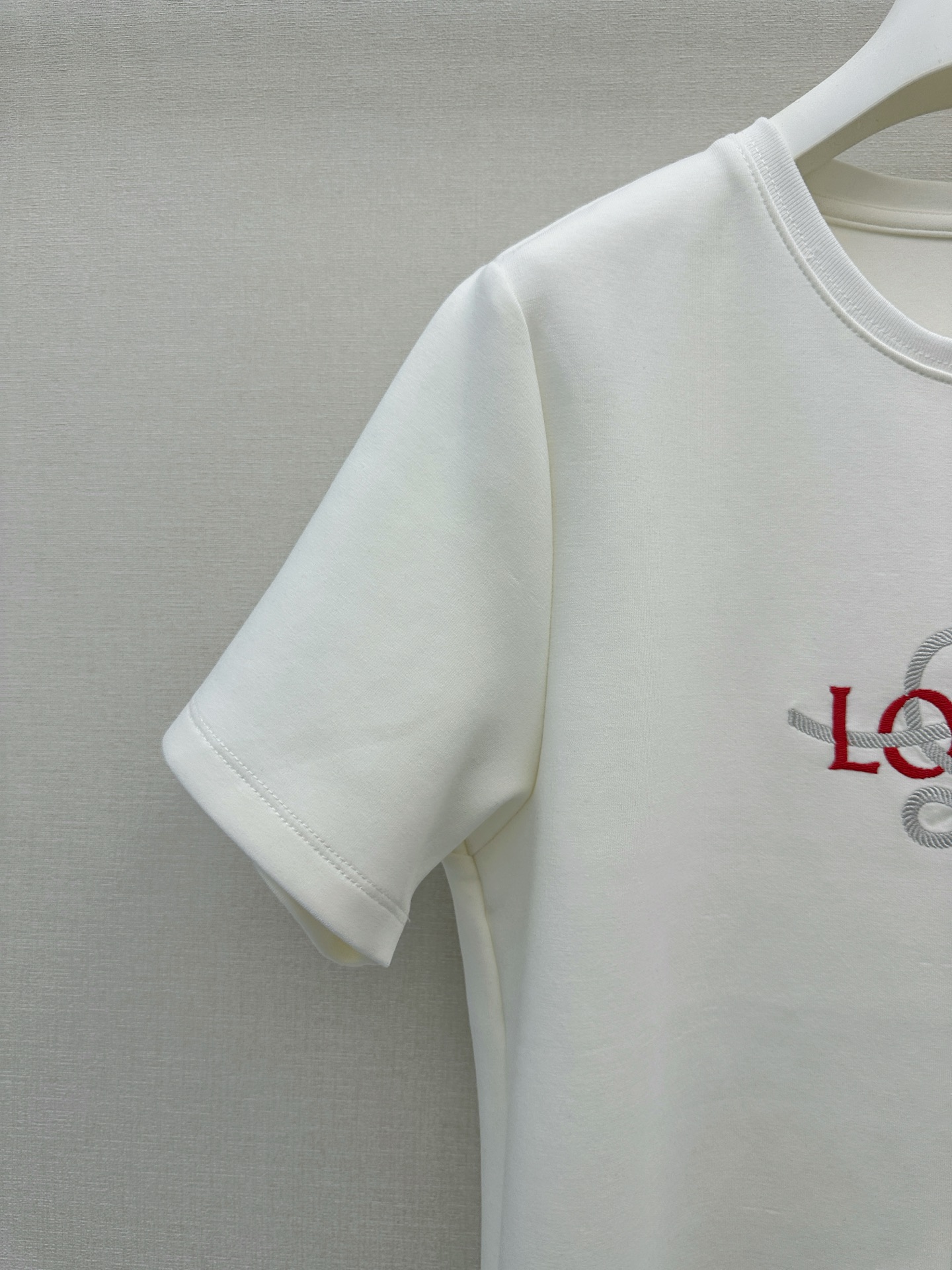 로에베(LOEWE) 아나그램 로프 자수 반팔 티셔츠 상의 의류