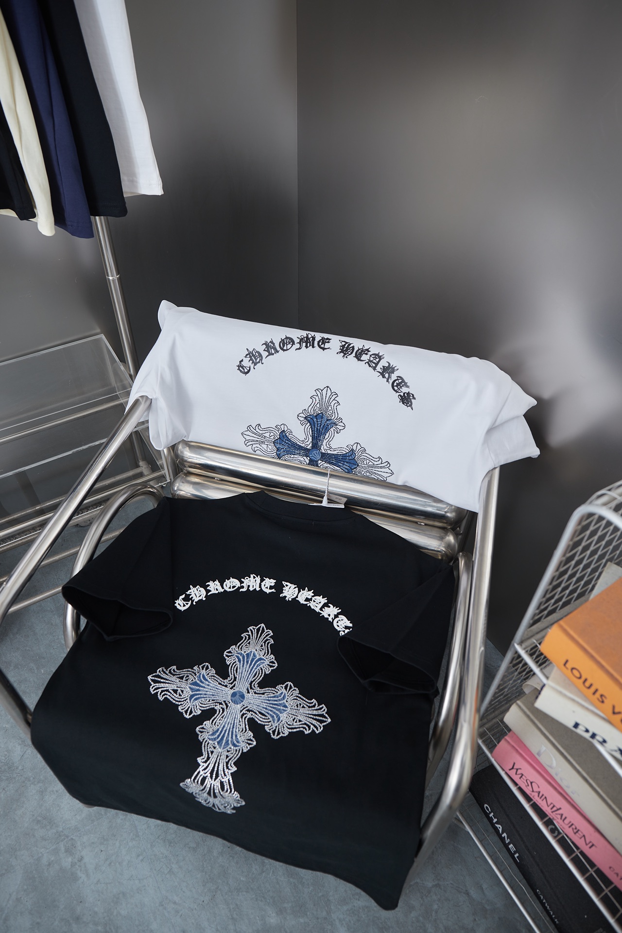 크롬하츠(Chrome Hearts) 크로스 핫픽스 반팔 티셔츠 상의 의류