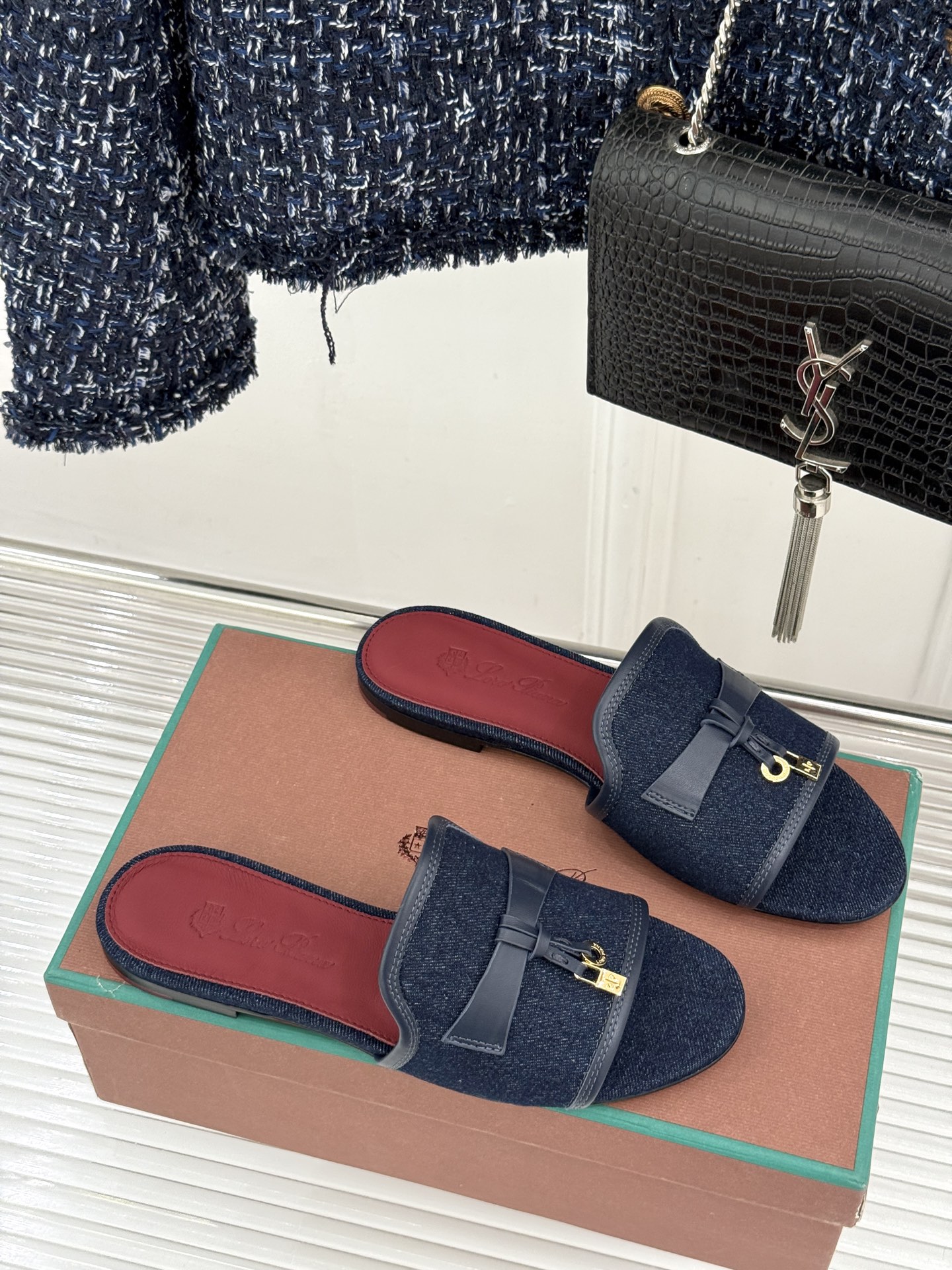 로로피아나(Loro Piana) 펜던트 뮬 샌들 신발