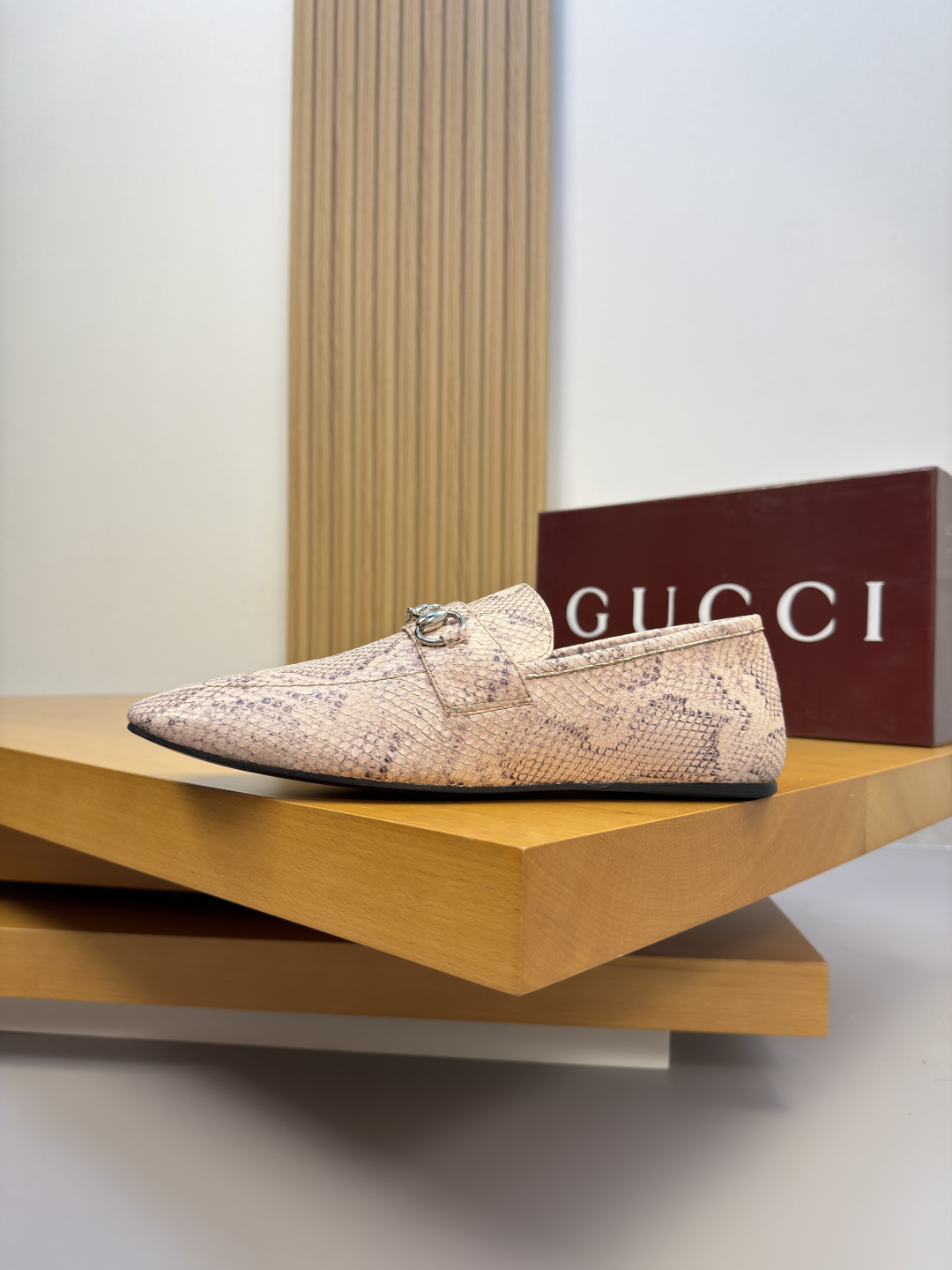 GUCCI 구찌 스네이크 패턴 로퍼 구두 신발