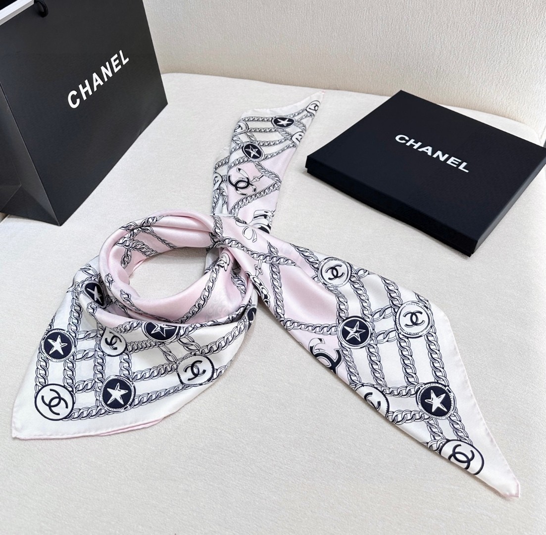 샤넬(CHANEL) 트윌 실크 스퀘어 목도리 스카프