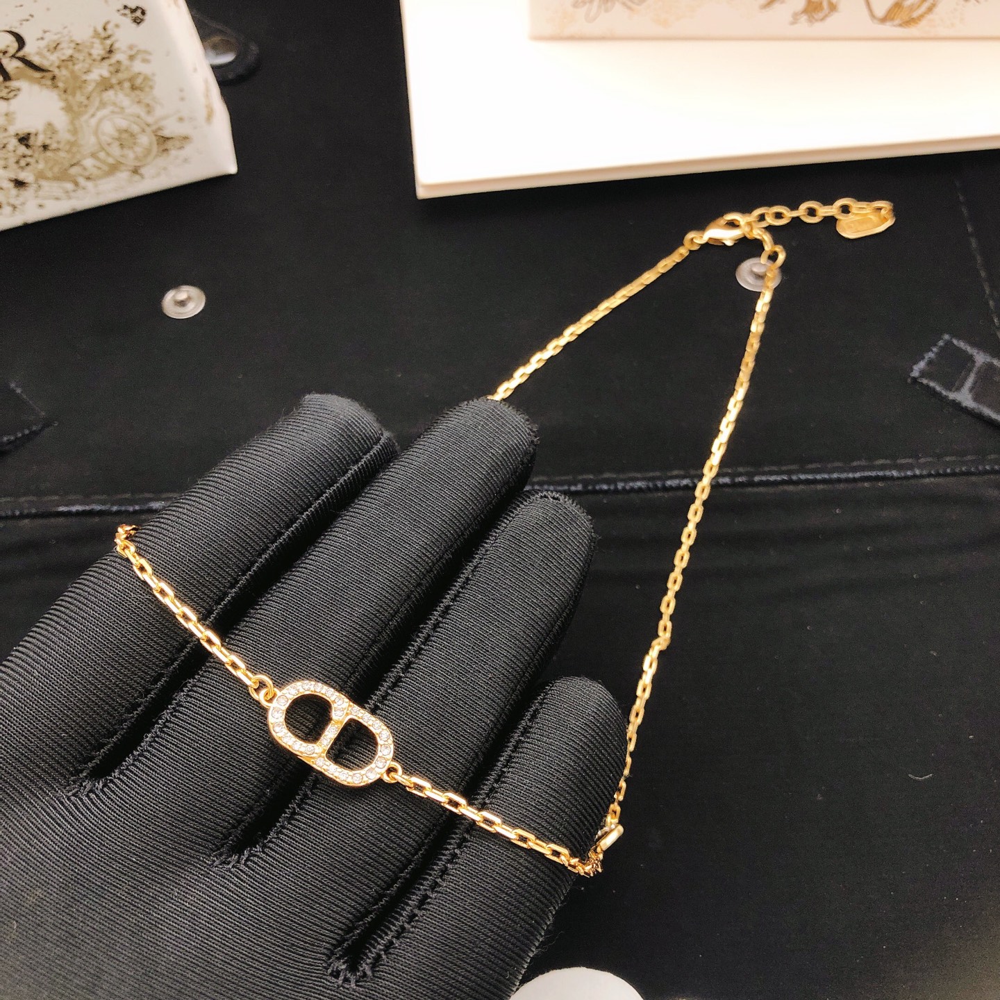 디올(DIOR) 로즈 플라워 목걸이 악세사리