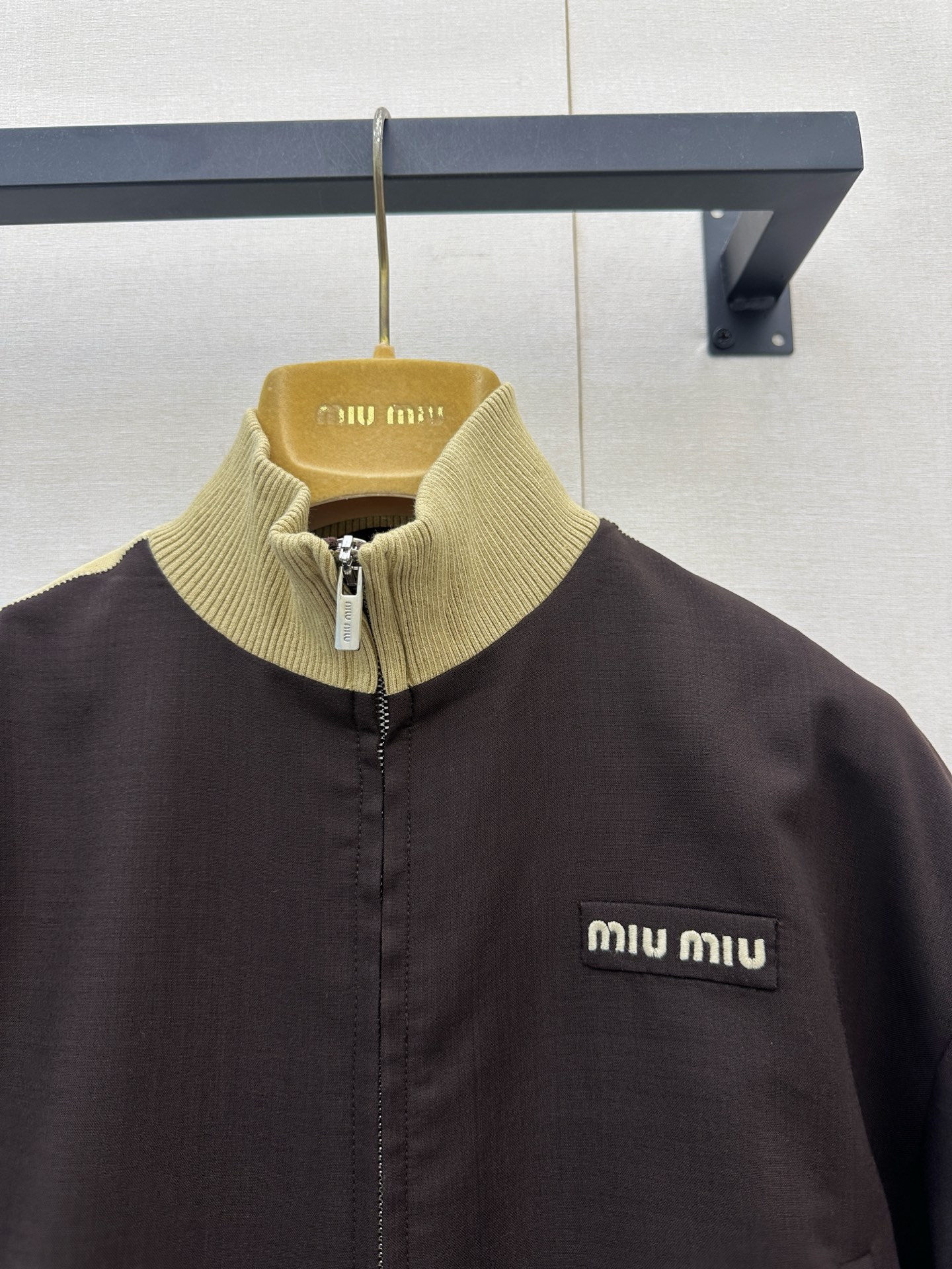 미우미우(MIU MIU) 배색 스포츠 재킷 의류