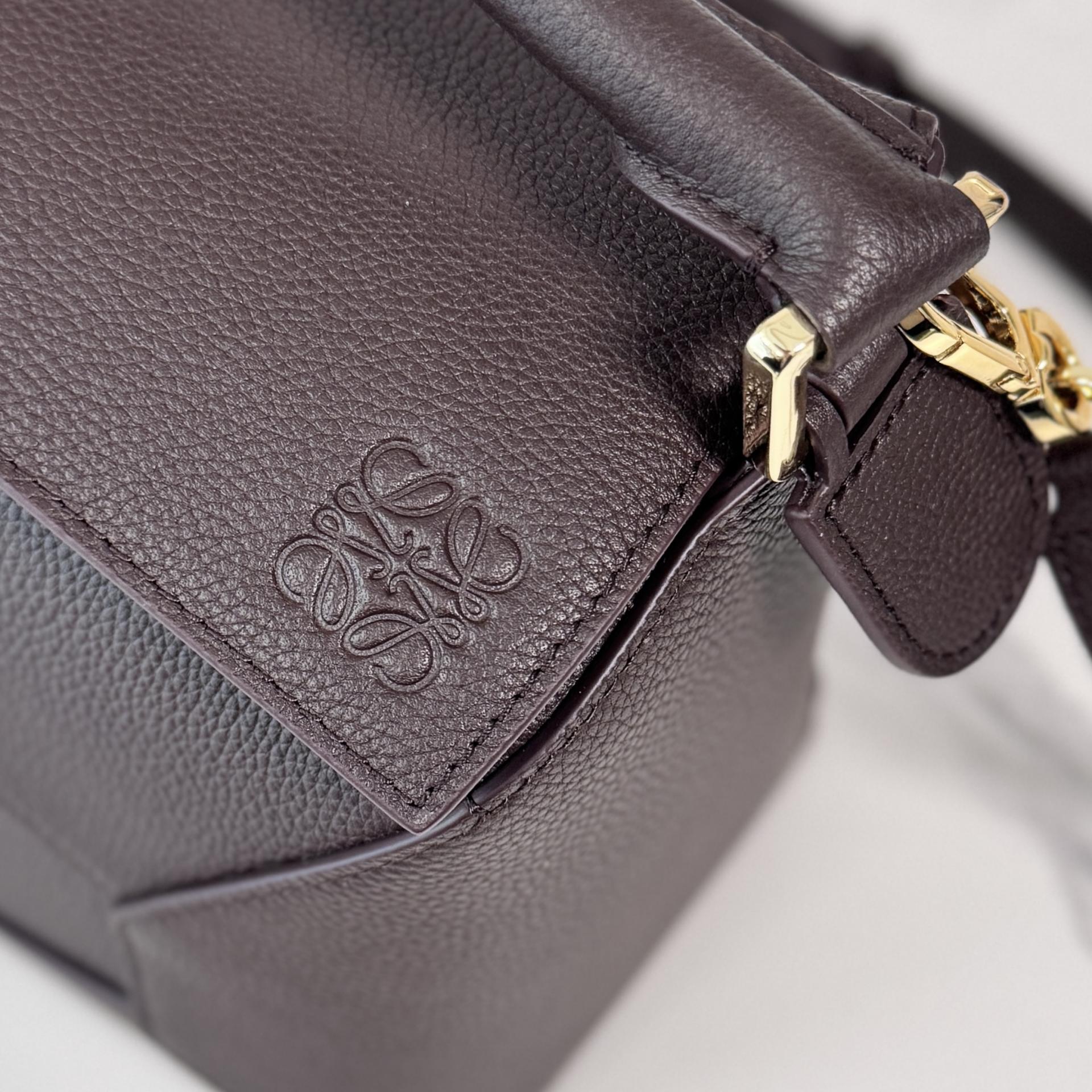 Loewe Puzzle Edge 로에베 퍼즐 스몰 백 가방