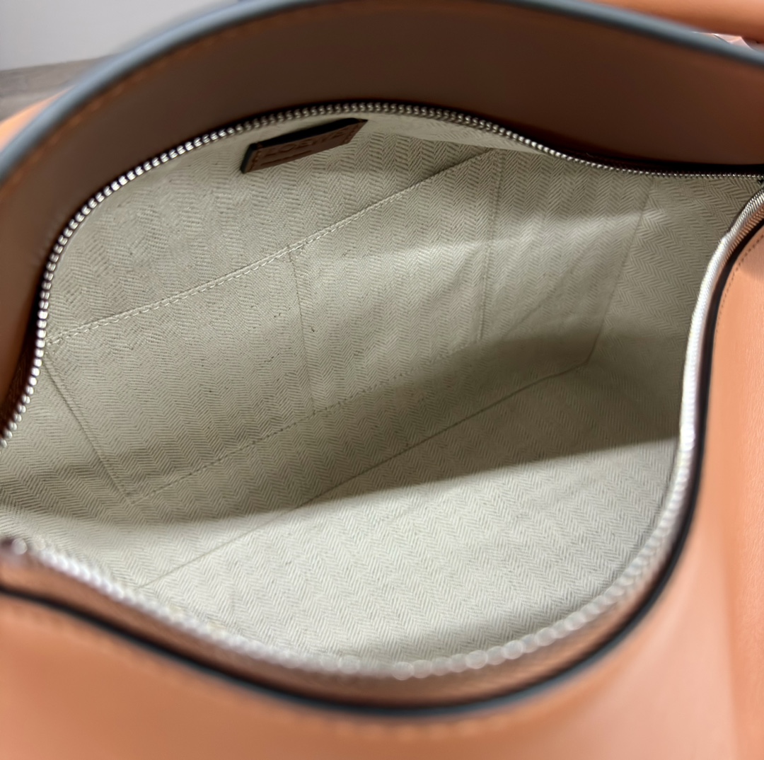 Loewe Puzzle Edge 로에베 퍼즐 라지 백 가방