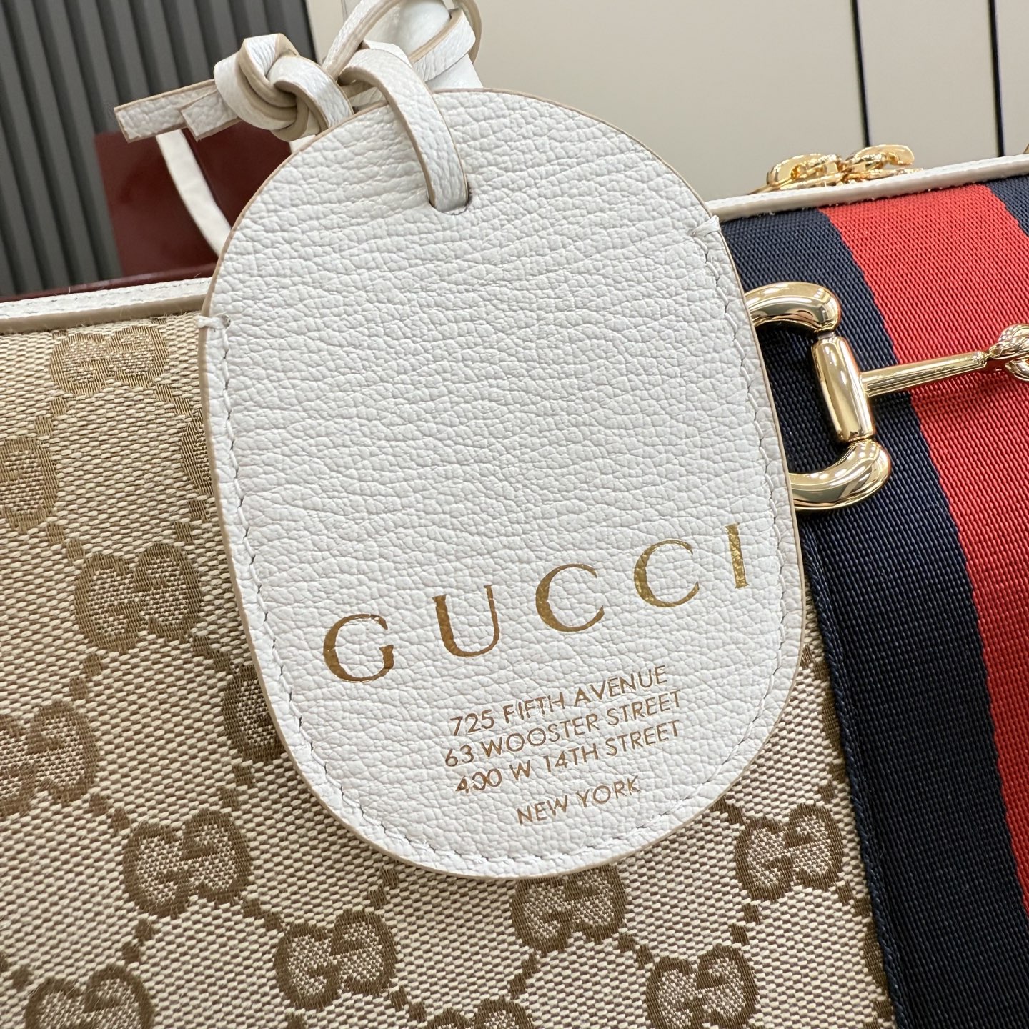 GUCCI 구찌 보르세토(Borsetto) 캔버스 핸드백 - 샌드/화이트 라지 가방