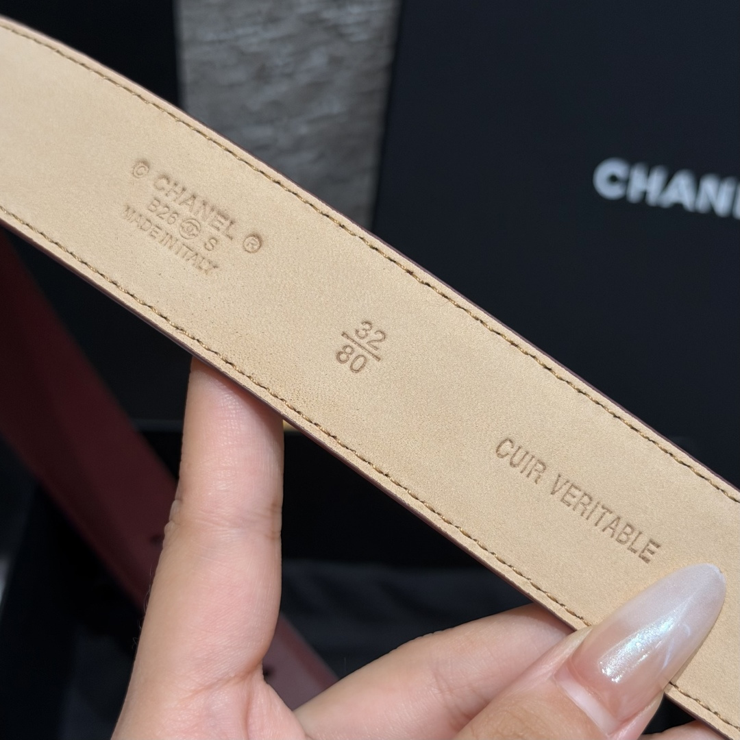 샤넬(CHANEL) 카프스킨 브라스 핀 골드 버클 벨트
