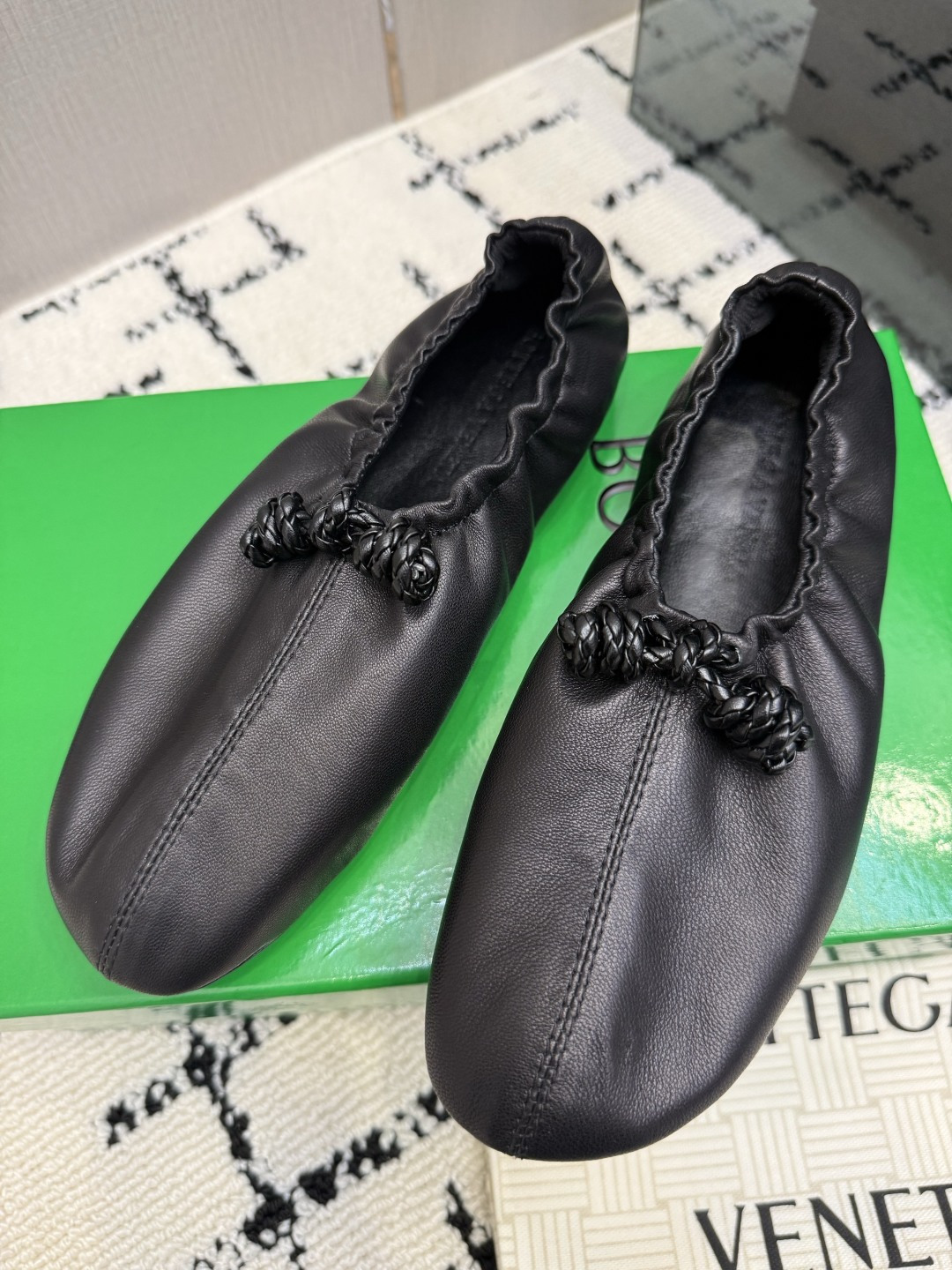 보테가 베네타(BOTTEGA VENETA) 인트레치아토 발레리나 플랫 신발