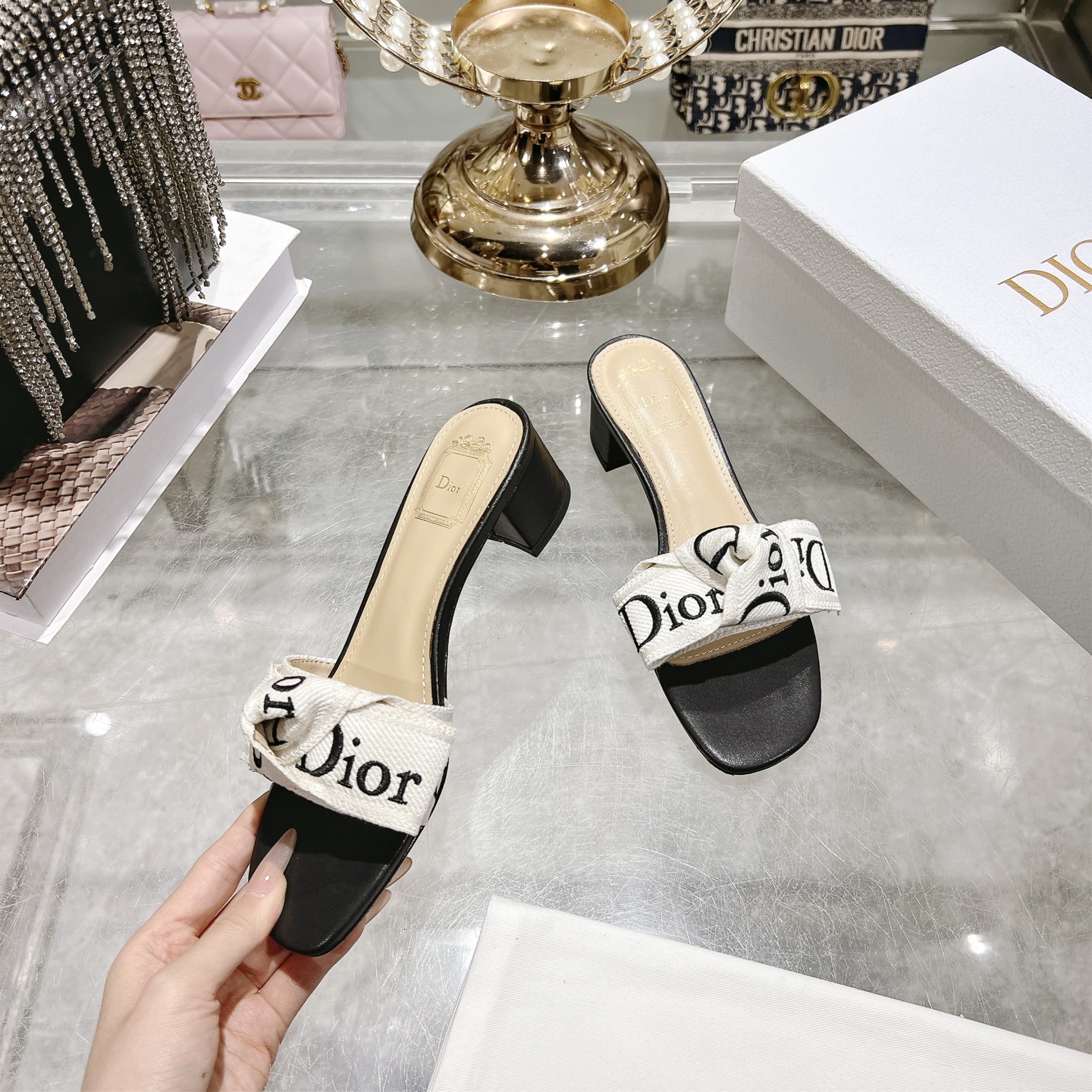 디올(DIOR) 리본 미들힐 슬리퍼 신발