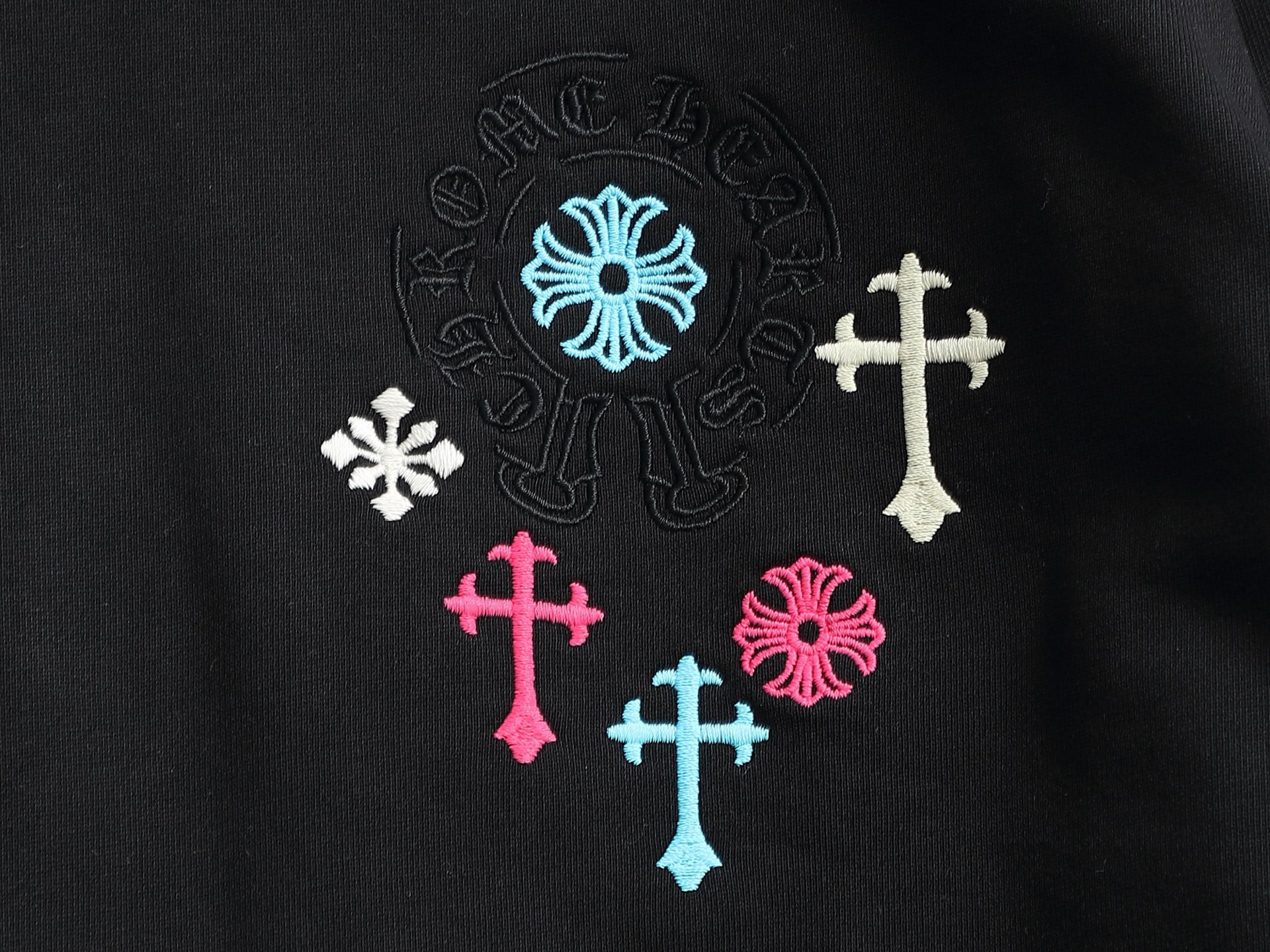 크롬하츠(CHROME HEARTS) 크로스 자수 스웨트셔츠 상의 의류