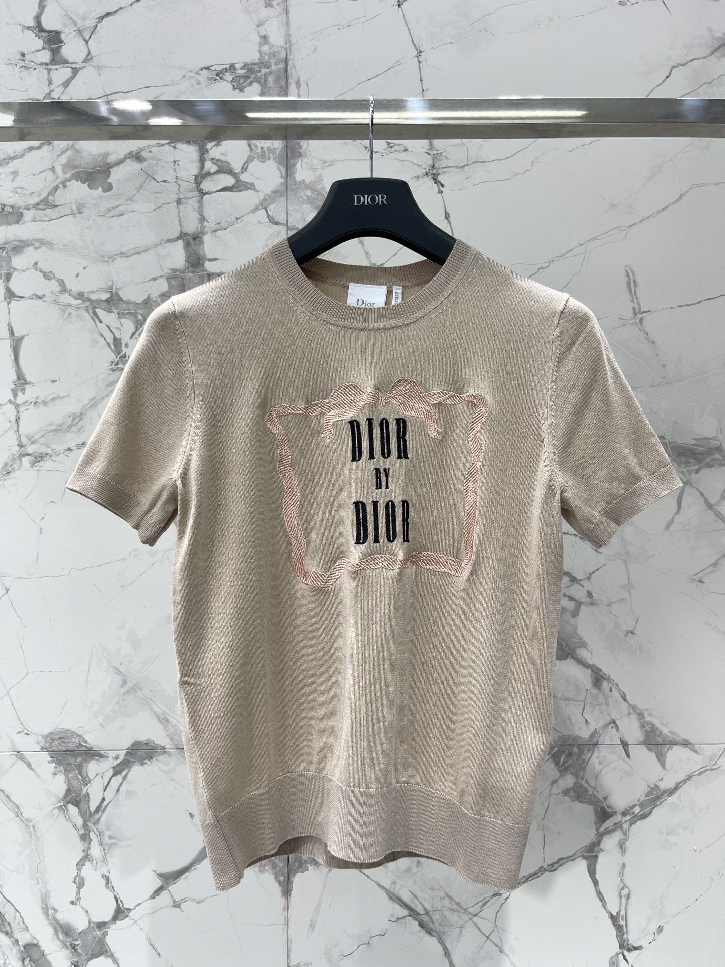 [Dior] 디올 26SS 입체 자수 로고 니트 반팔 티셔츠 의류