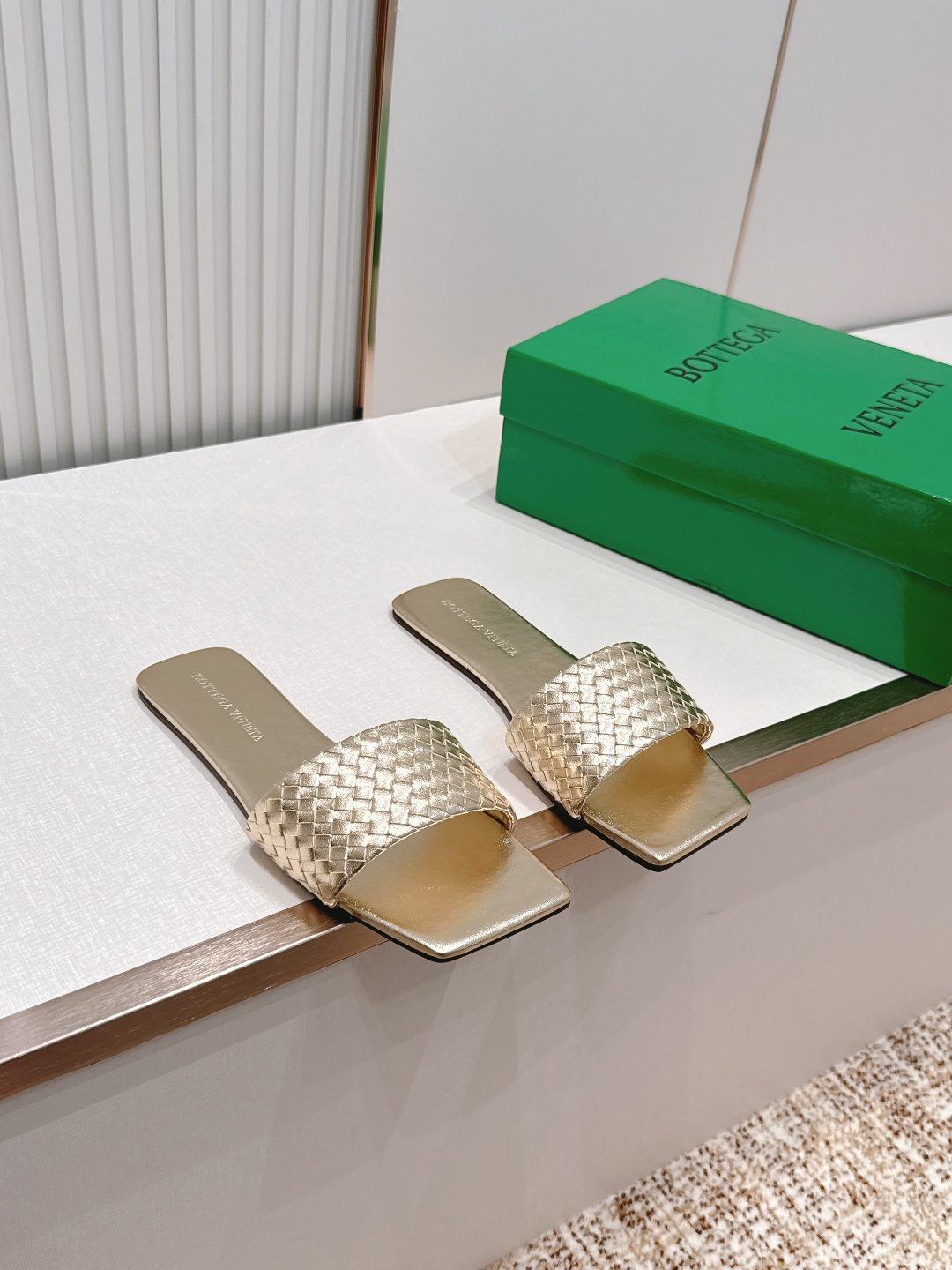 보테가 베네타(BOTTEGA VENETA) 위빙 플랫 슈즈 신발