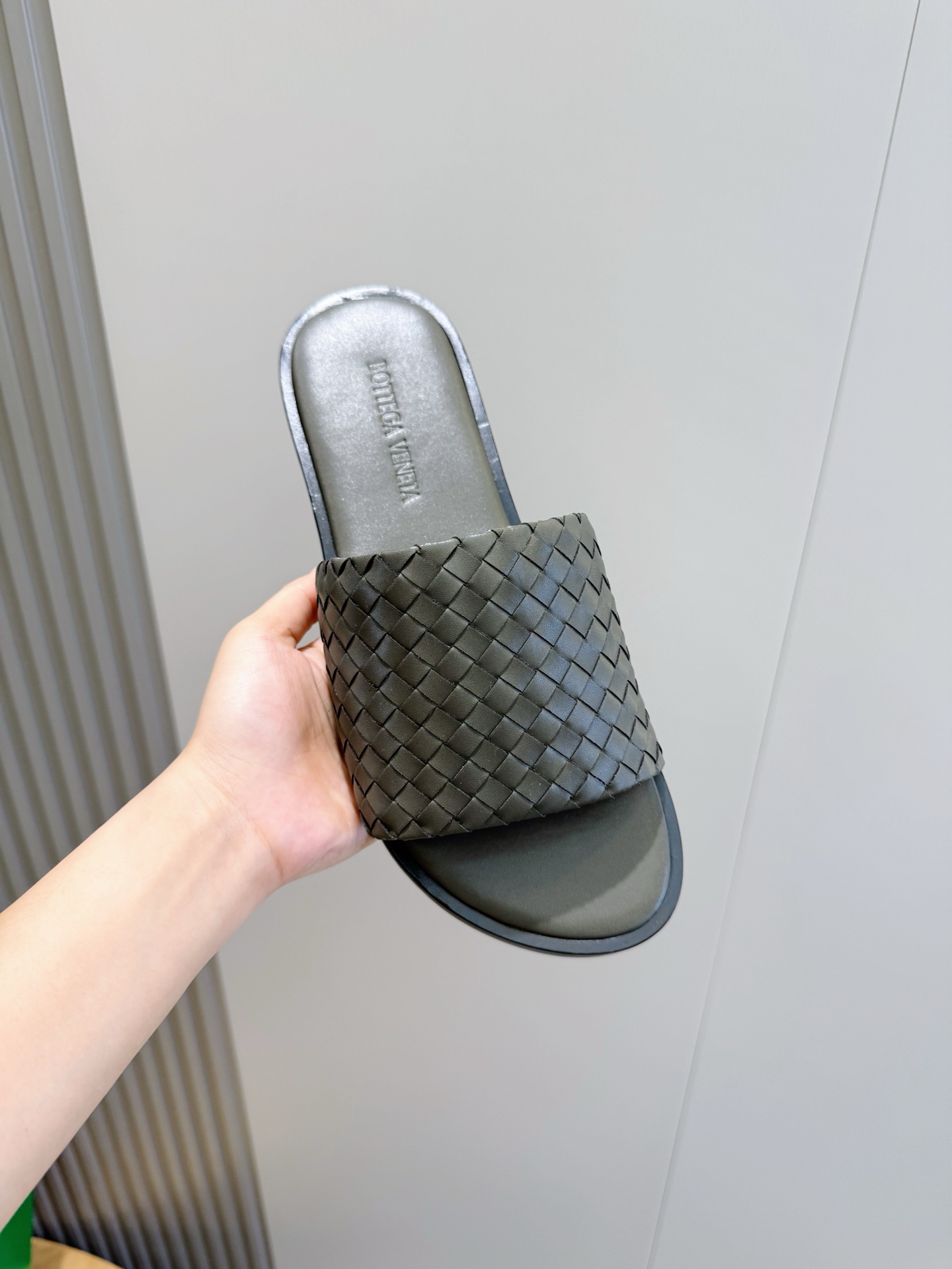 [Bottega Veneta] BV 보테가 베네타 맨즈 웨이브 Intrecciato 인트레치아토 레더 슬라이드 슬리퍼 신발