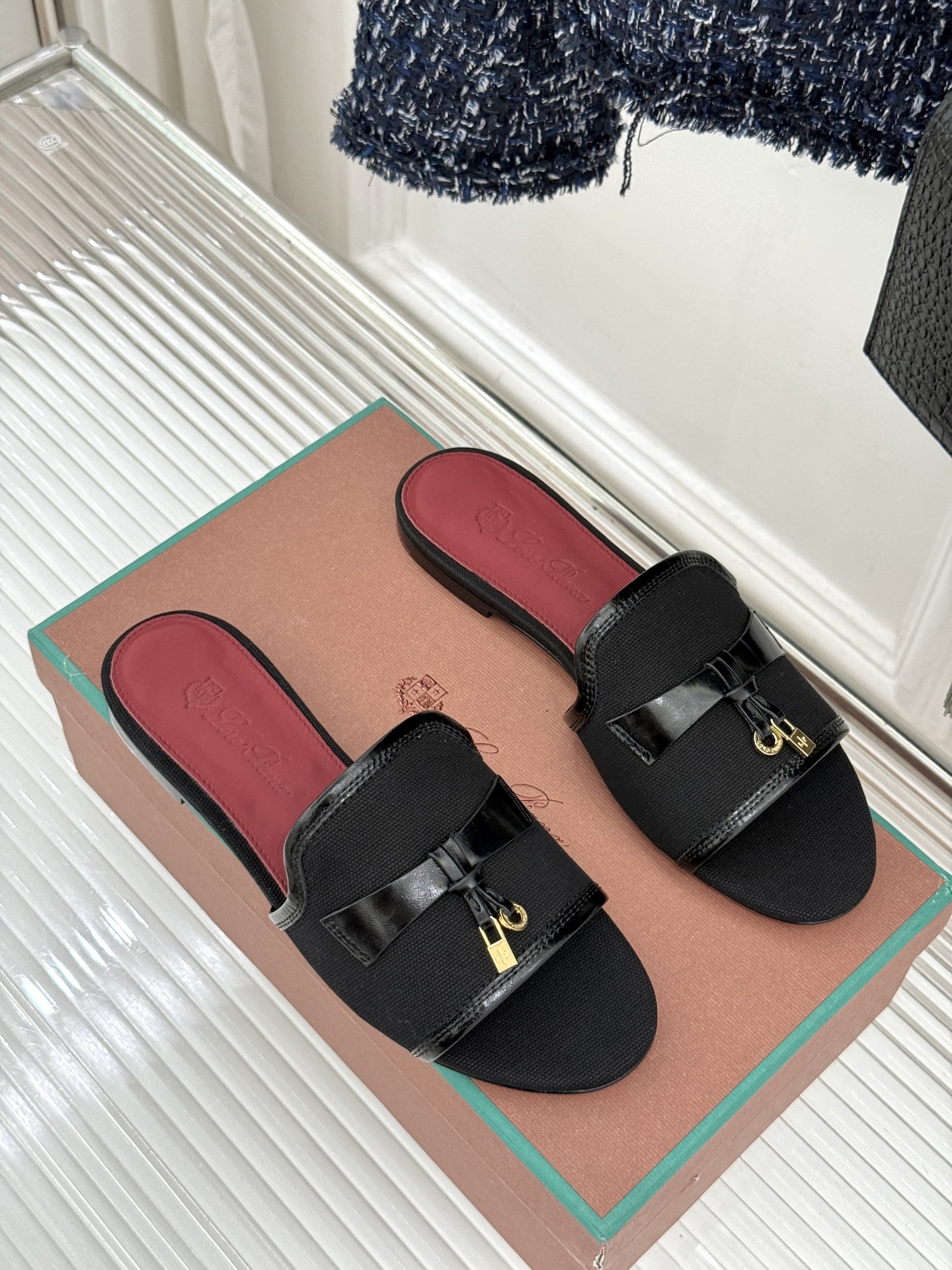 로로피아나(Loro Piana) 펜던트 뮬 샌들 신발