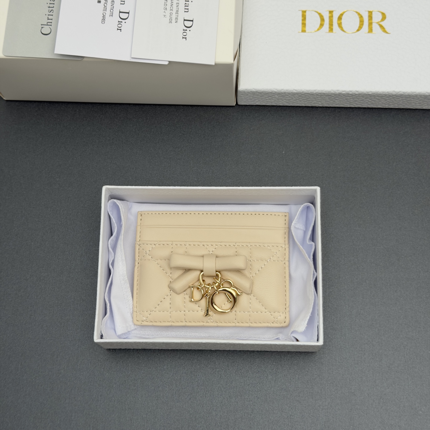 [Dior] 디올 Lady Freesia 레이디 프리지아 까나쥬 램스킨 카드 홀더 지갑
