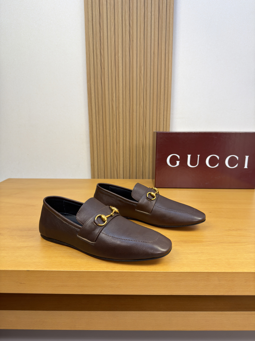 GUCCI 구찌 나파 소가죽 클래식 로퍼 구두 신발