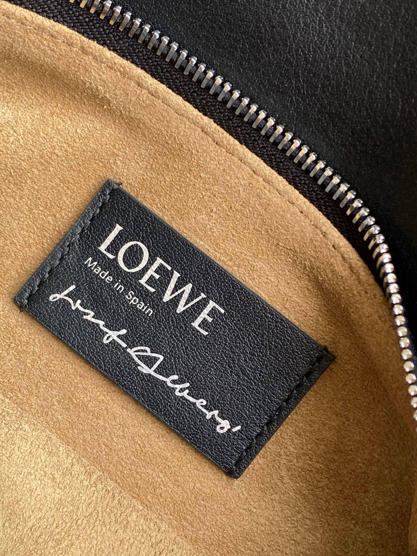 Loewe 로에베 퍼즐(Puzzle) 스몰 나파 소가죽 핸드백 (조셉 앨버스 콜라보 에디션) 가방
