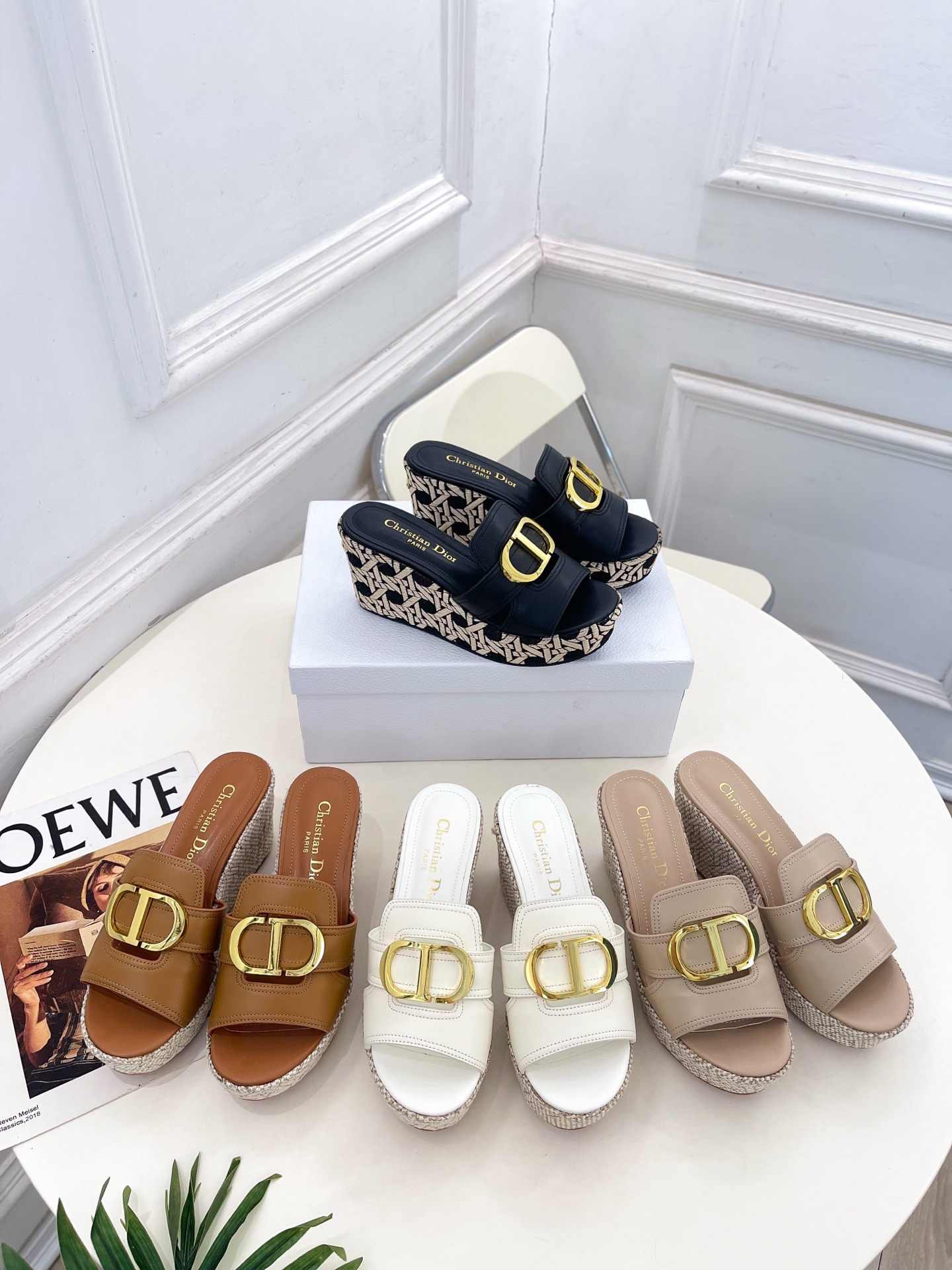 디올(DIOR) CD 버클 웨지 플랫폼 슬리퍼 신발