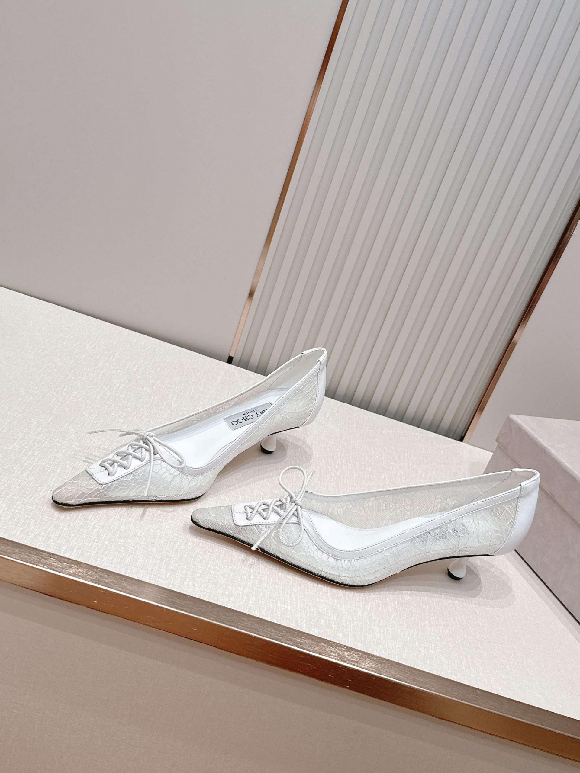 지미추(Jimmy Choo) 레이스업 레이스 포인티드토 펌프스 신발