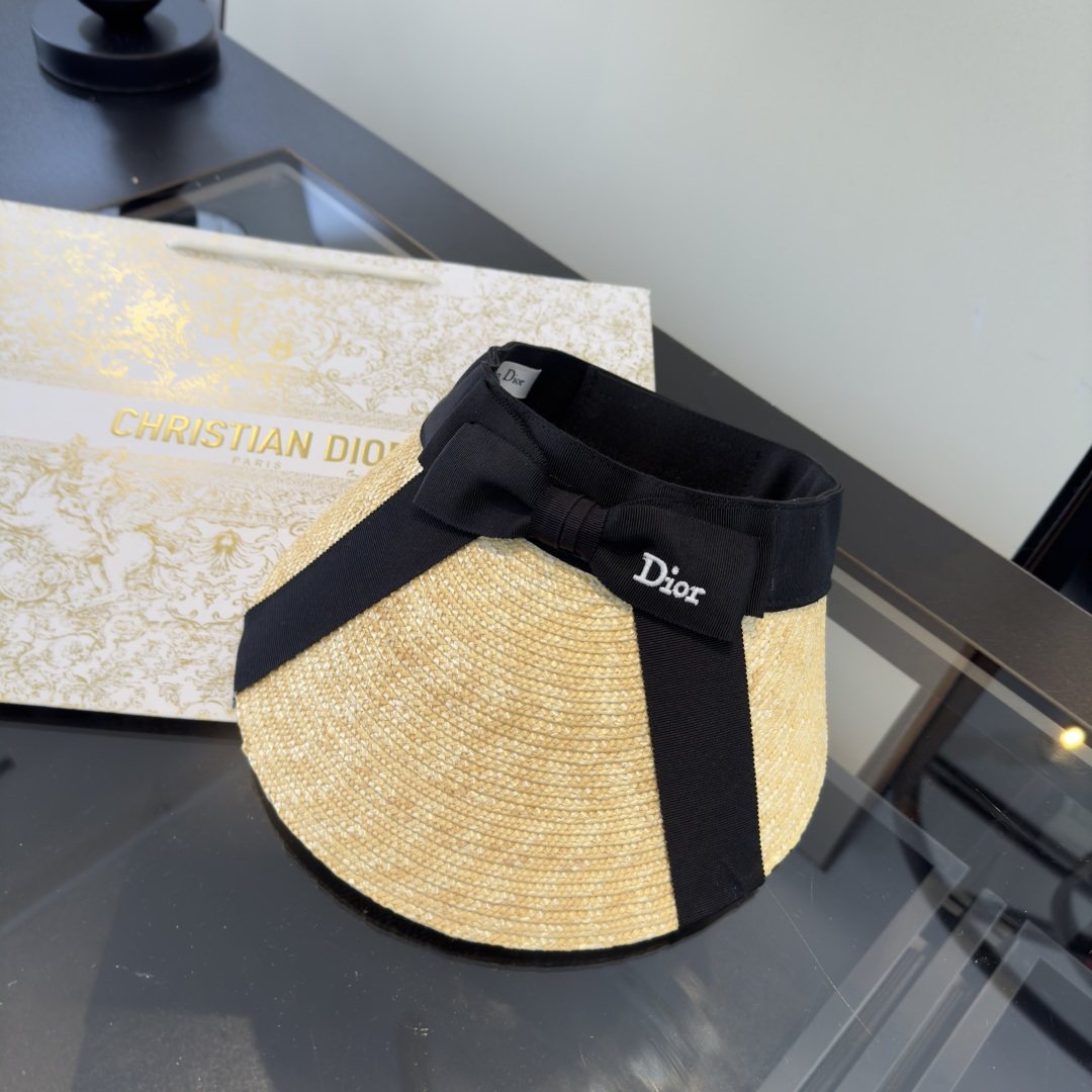 디올(DIOR) 리본 오픈탑 밀짚모자 모자