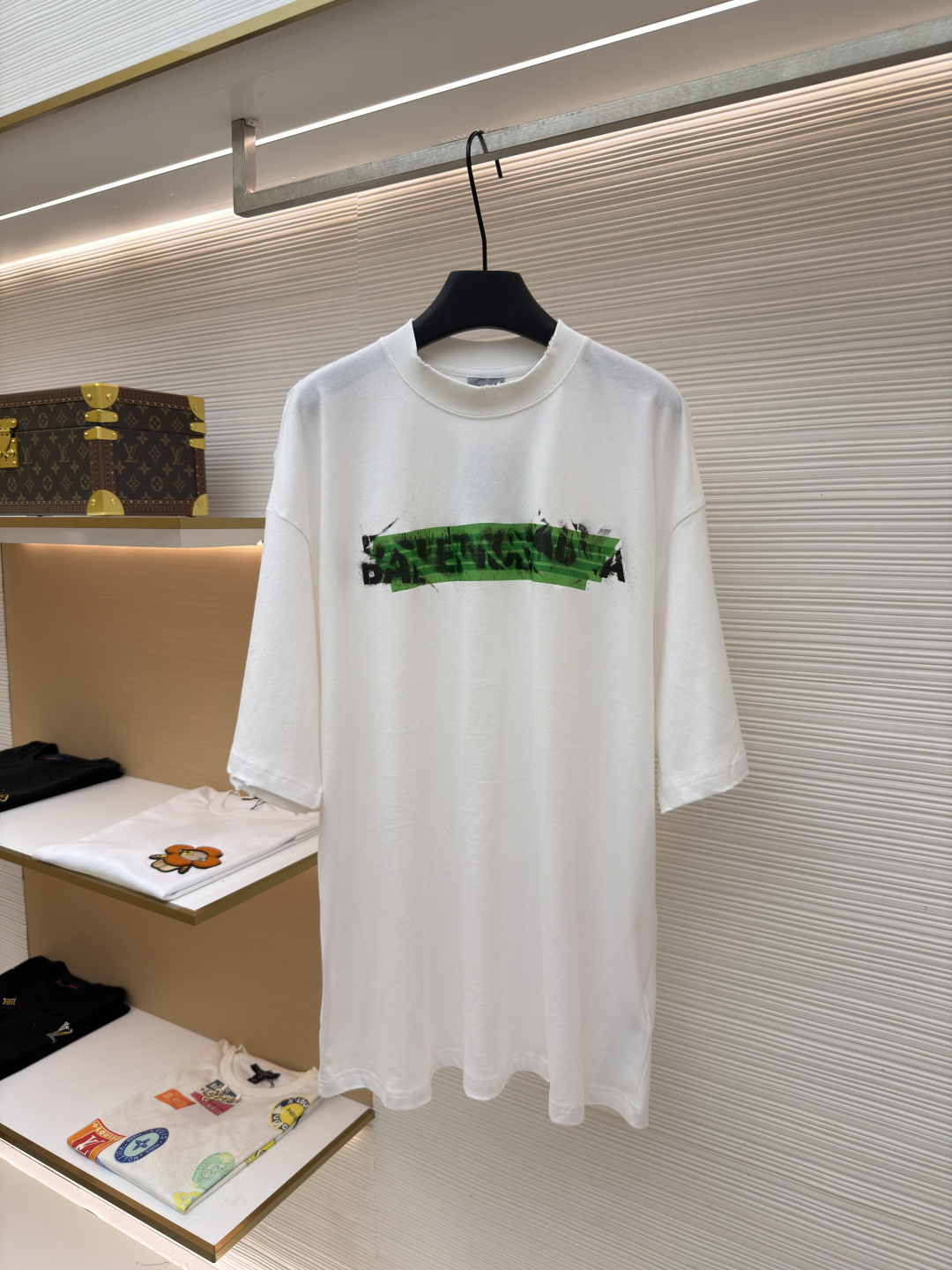 발렌시아가(BALENCIAGA) 레터링 테이프 프린트 티셔츠 상의 의류