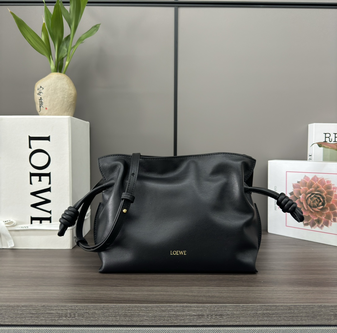 LOEWE 로에베 Flamenco 플라멩코 퍼스 나파 카프스킨 파우치 숄더백 가방