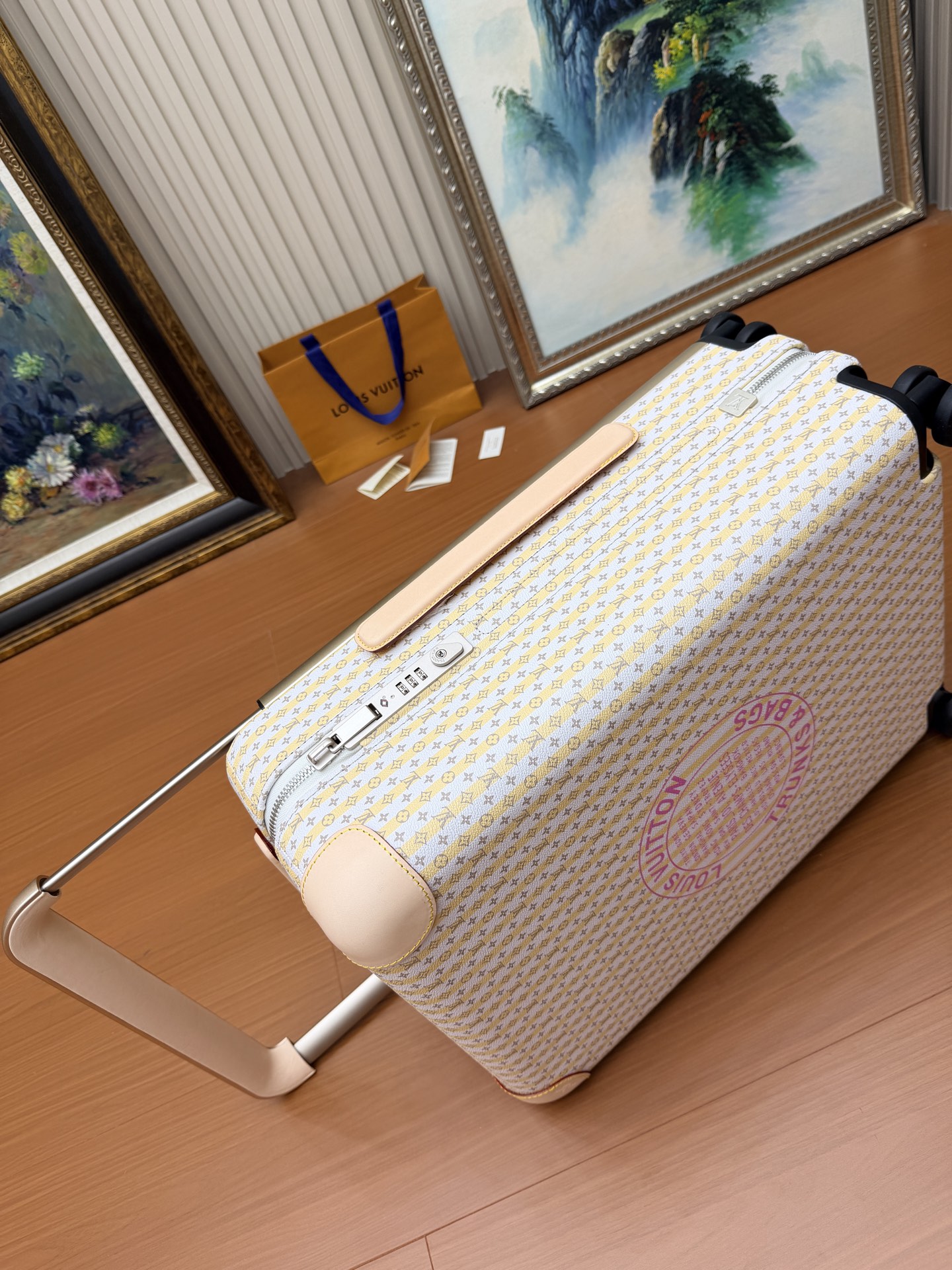 [Louis Vuitton] LV 루이비통 AM28701 프리미엄 하이엔드 캐리어 (기내 반입 가능)