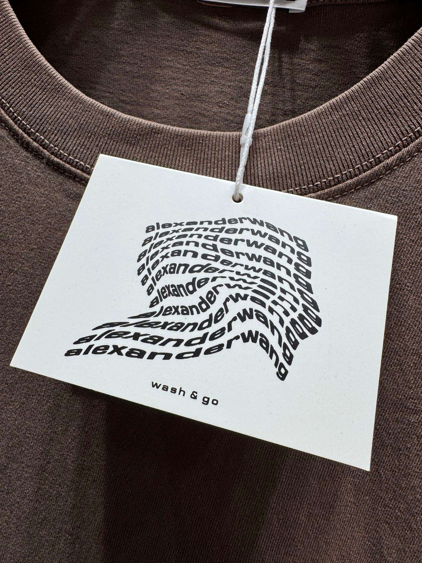 알렉산더왕(Alexander Wang) 레터링 그래픽 워싱 반팔 티셔츠 상의 의류